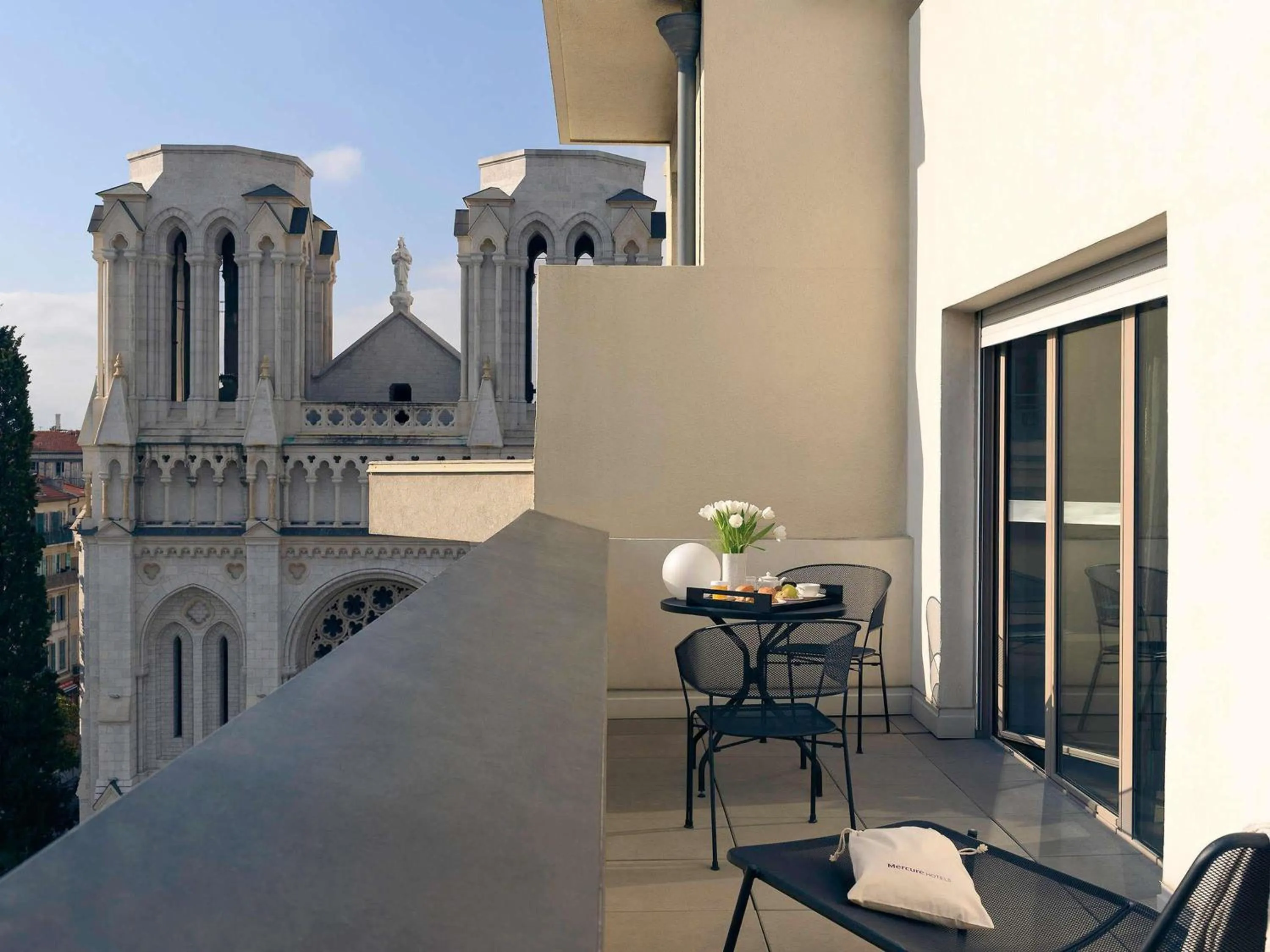 Bedroom in Mercure Nice Centre Notre Dame