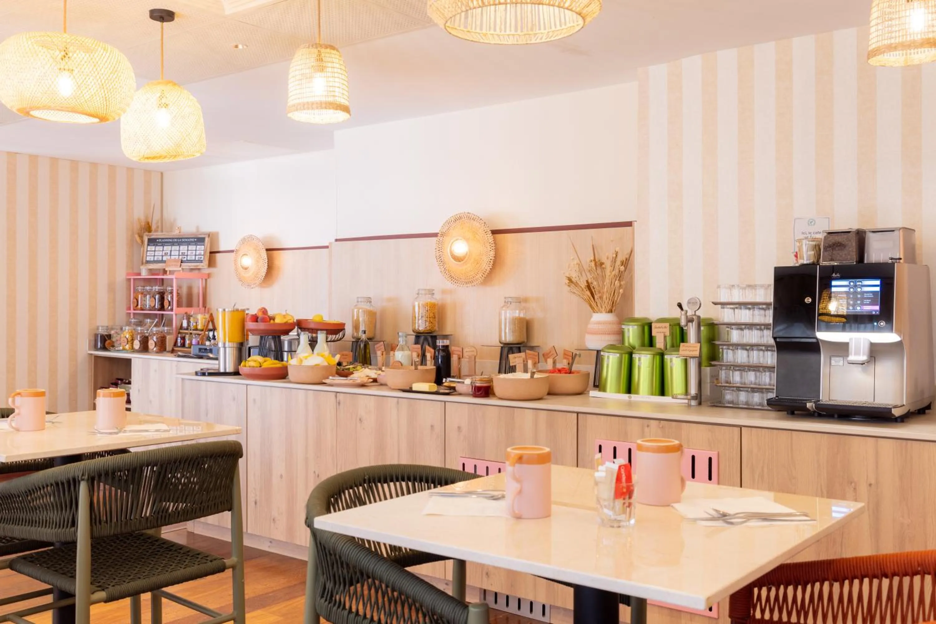 Breakfast in Mercure Nice Centre Notre Dame