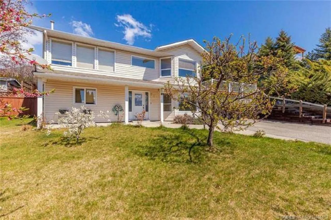 Property building in Rodee Homestay