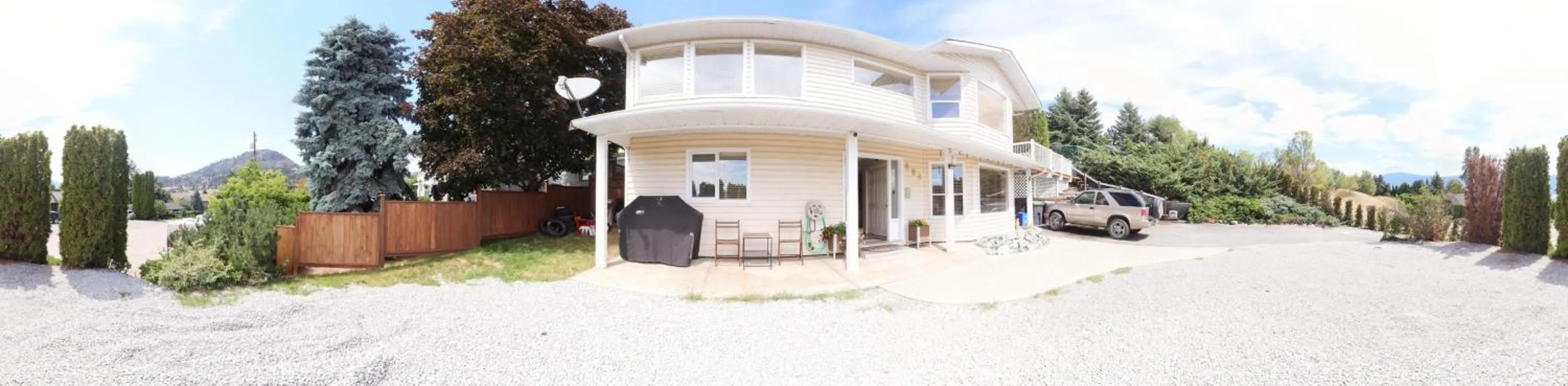 Property building in Rodee Homestay