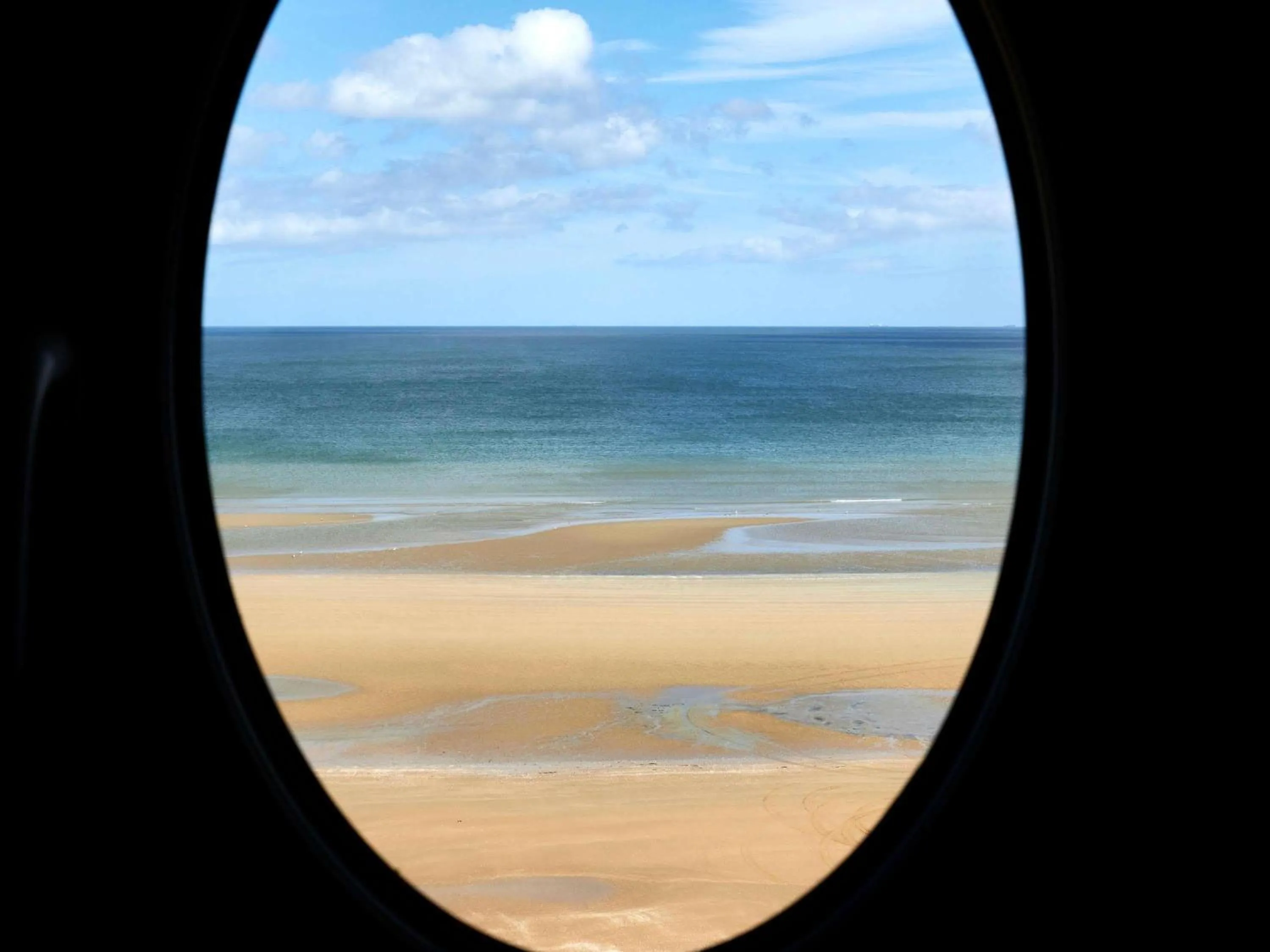 Bedroom in Le Grand Hotel de Cabourg - MGallery Collection