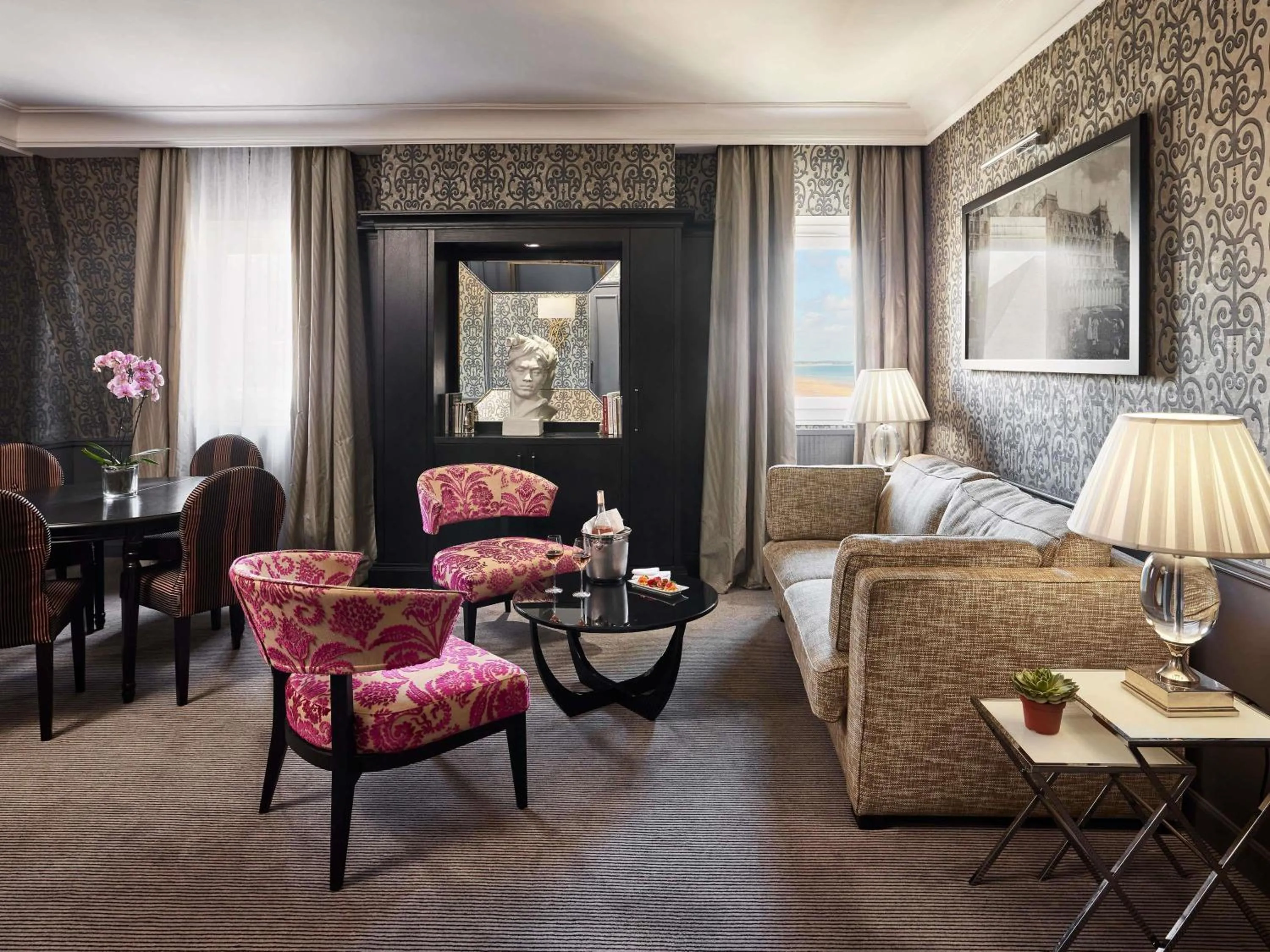 Bedroom in Le Grand Hotel de Cabourg - MGallery Collection