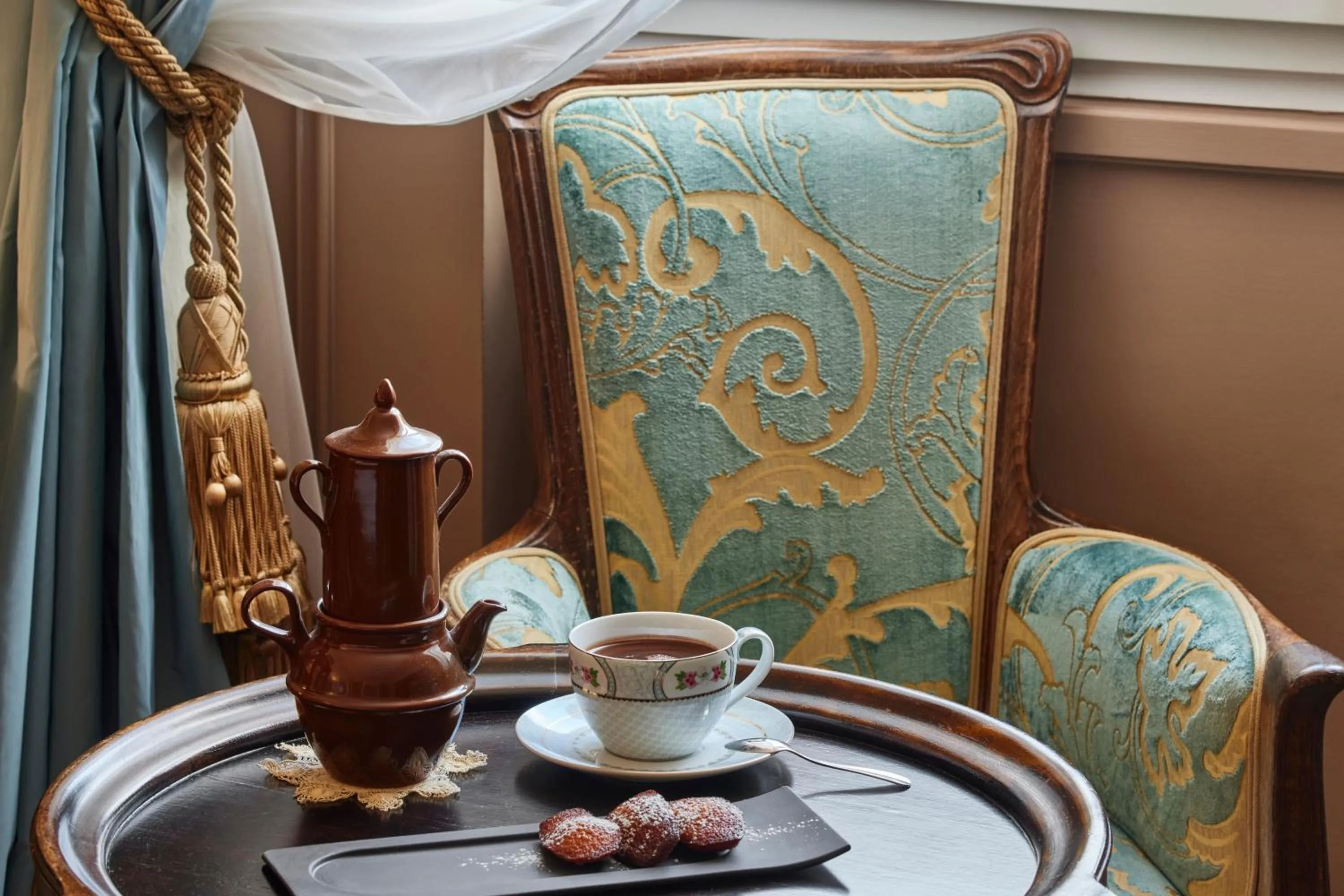 Coffee/tea facilities in Le Grand Hotel de Cabourg - MGallery Collection