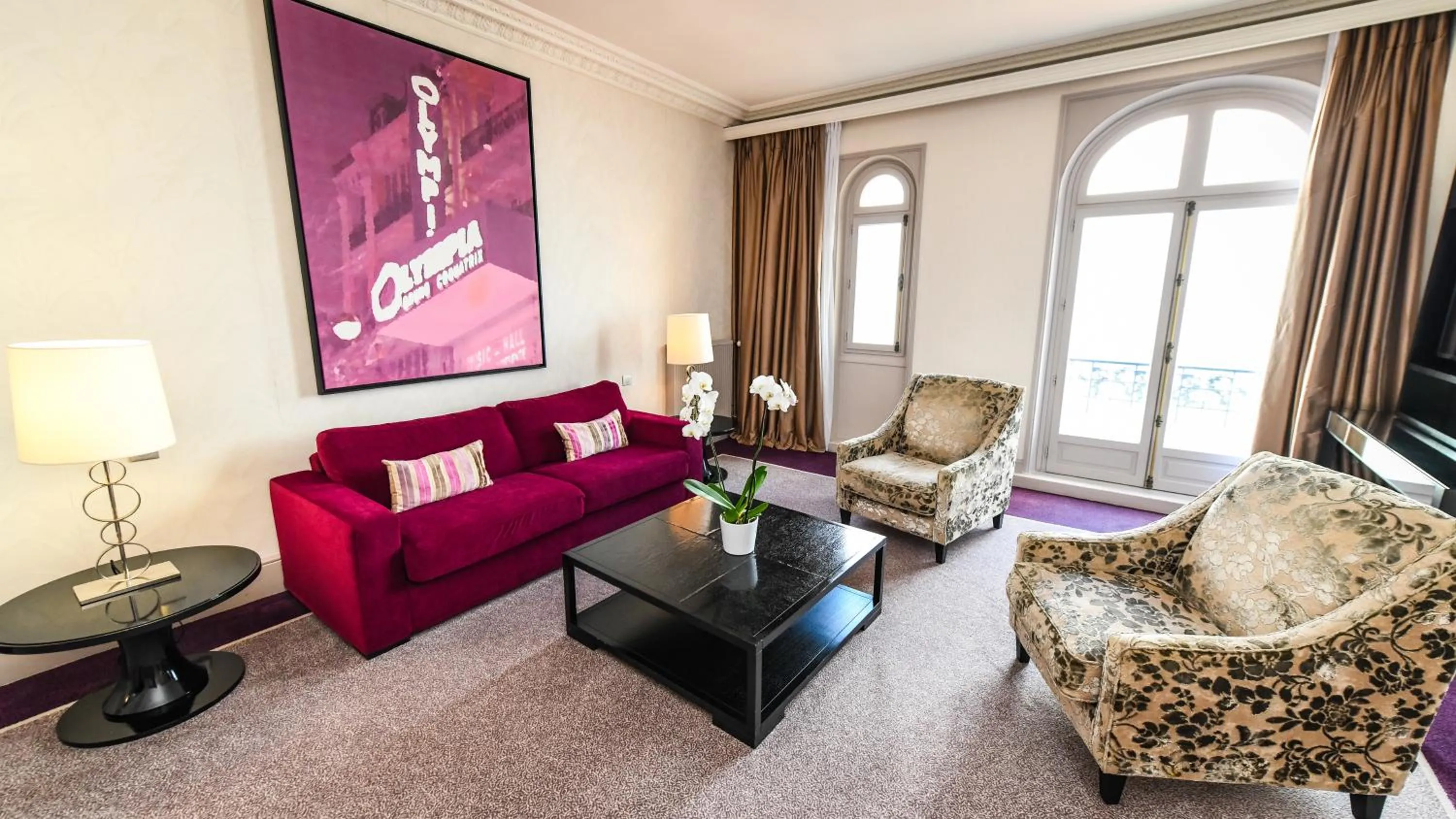 Living room in Le Grand Hotel de Cabourg - MGallery Collection