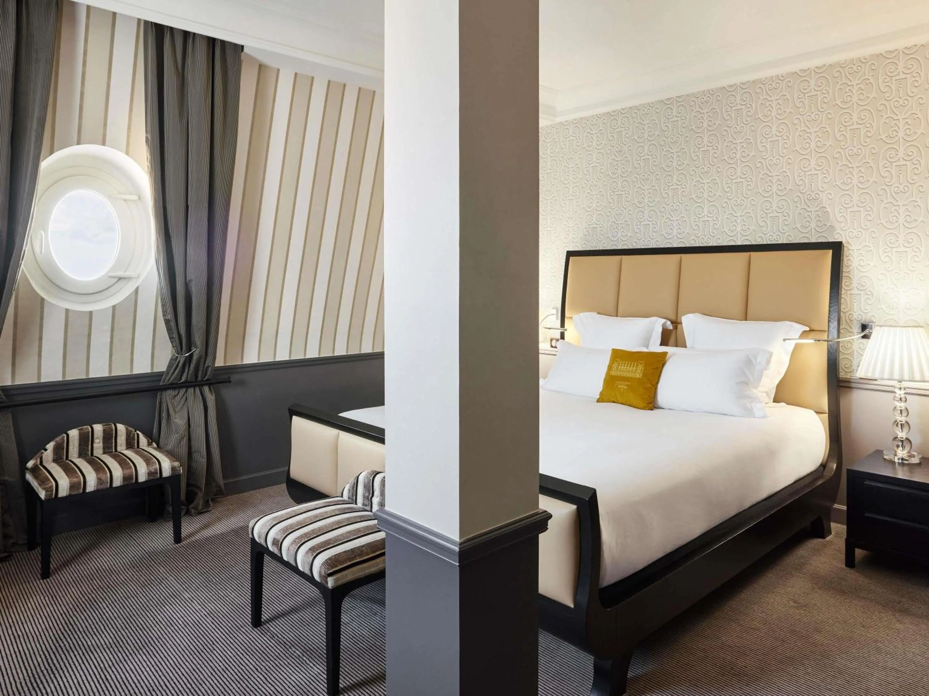 Bedroom, Bed in Le Grand Hotel de Cabourg - MGallery Collection