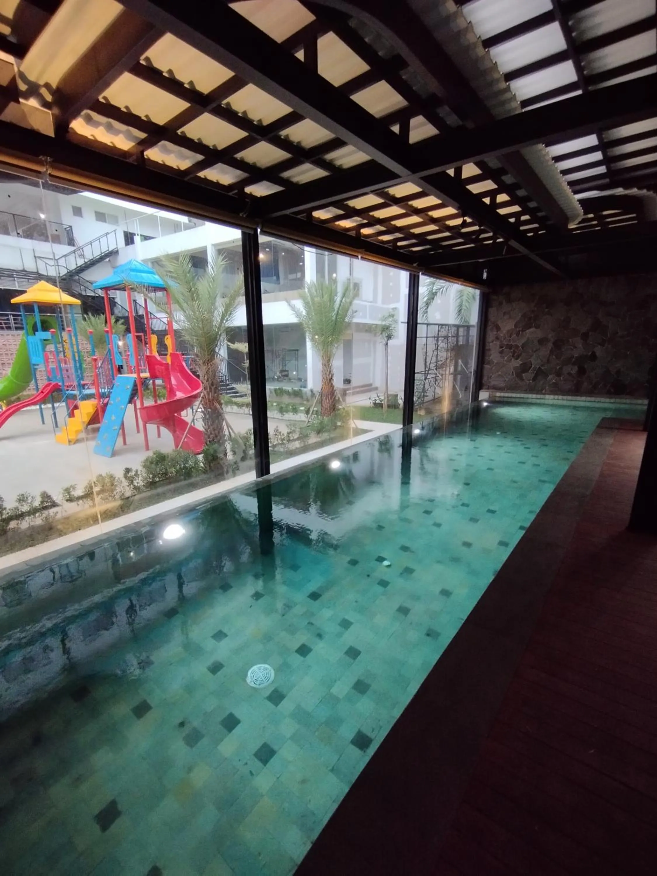 Swimming pool in Hotel Gren Alia Jakarta