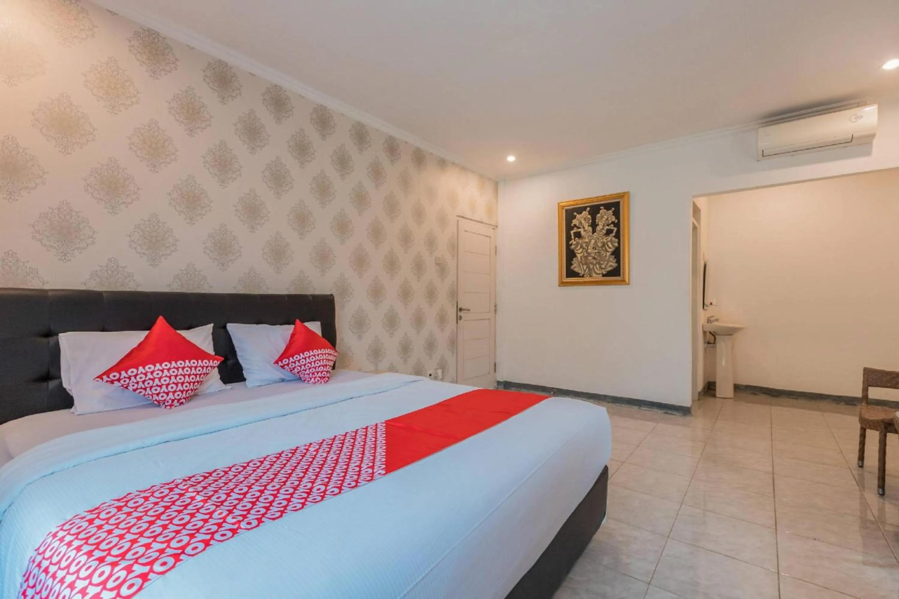 View (from property/room), Bed in Hotel O Bogor Puncak Near Padang Golf Bukit Pelangi Formerly Gunung Geulis Village