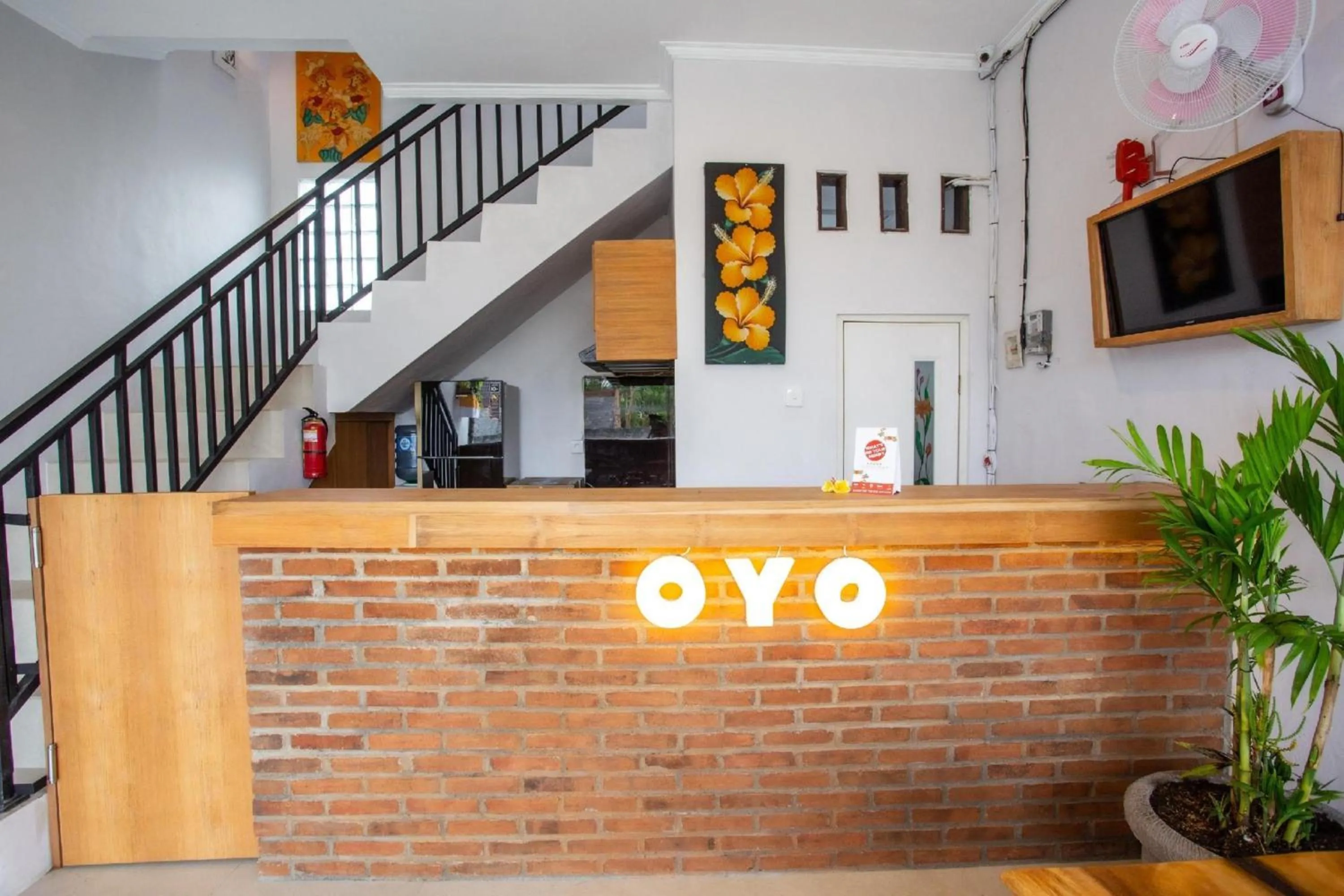 Lobby or reception in Hotel O Pondok 789 Near Canggu Echo beach