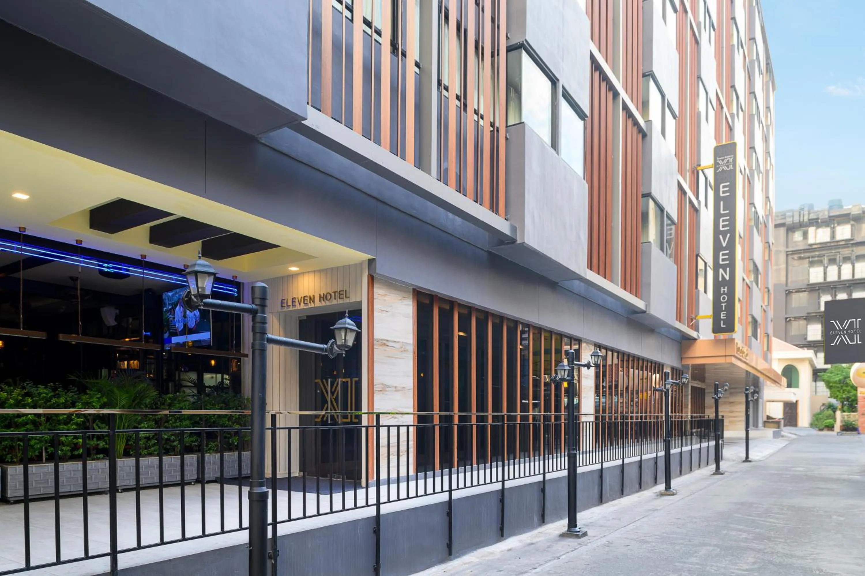 Facade/entrance in Eleven Hotel Bangkok Sukhumvit 11