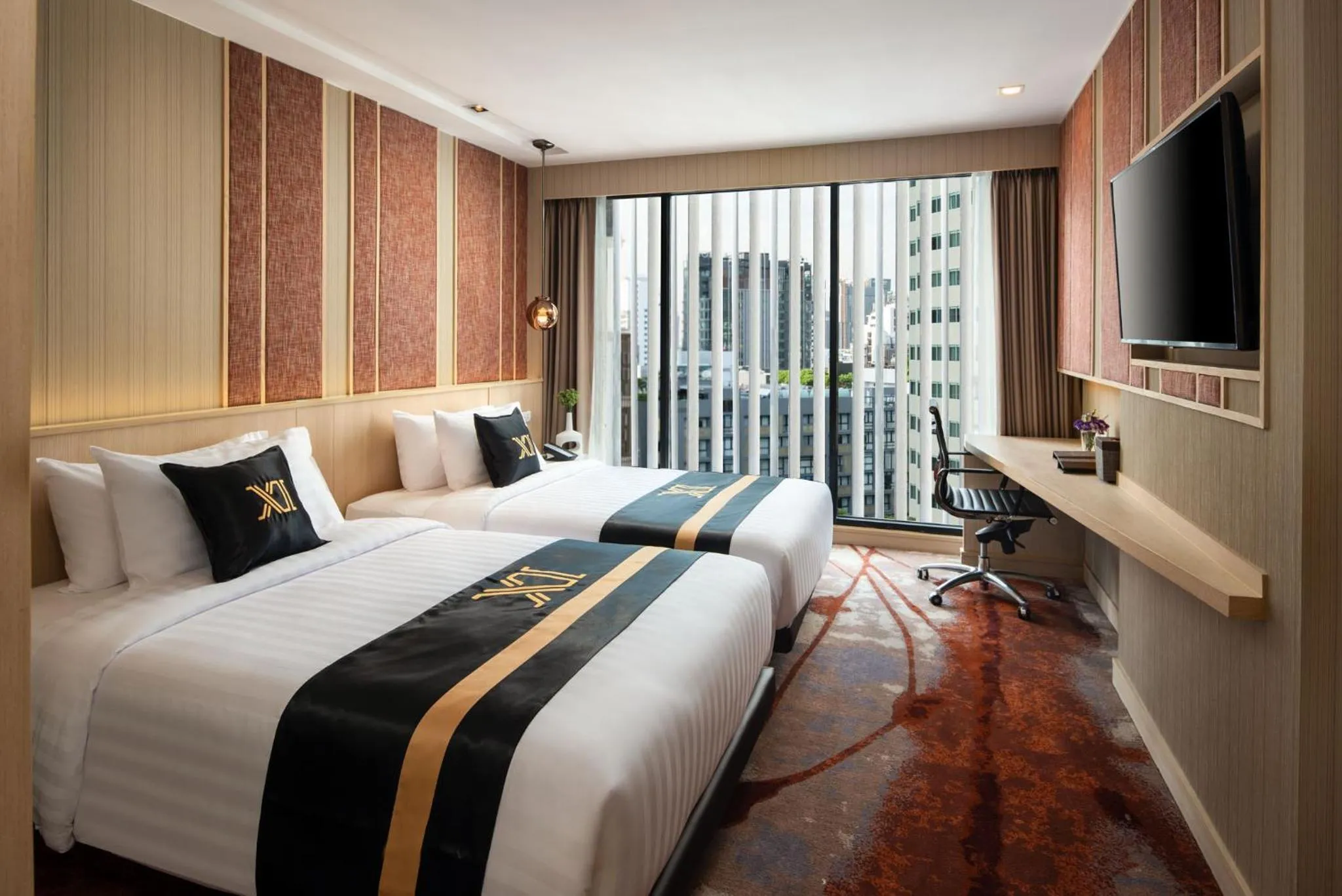 View (from property/room), Bed in Eleven Hotel Bangkok Sukhumvit 11