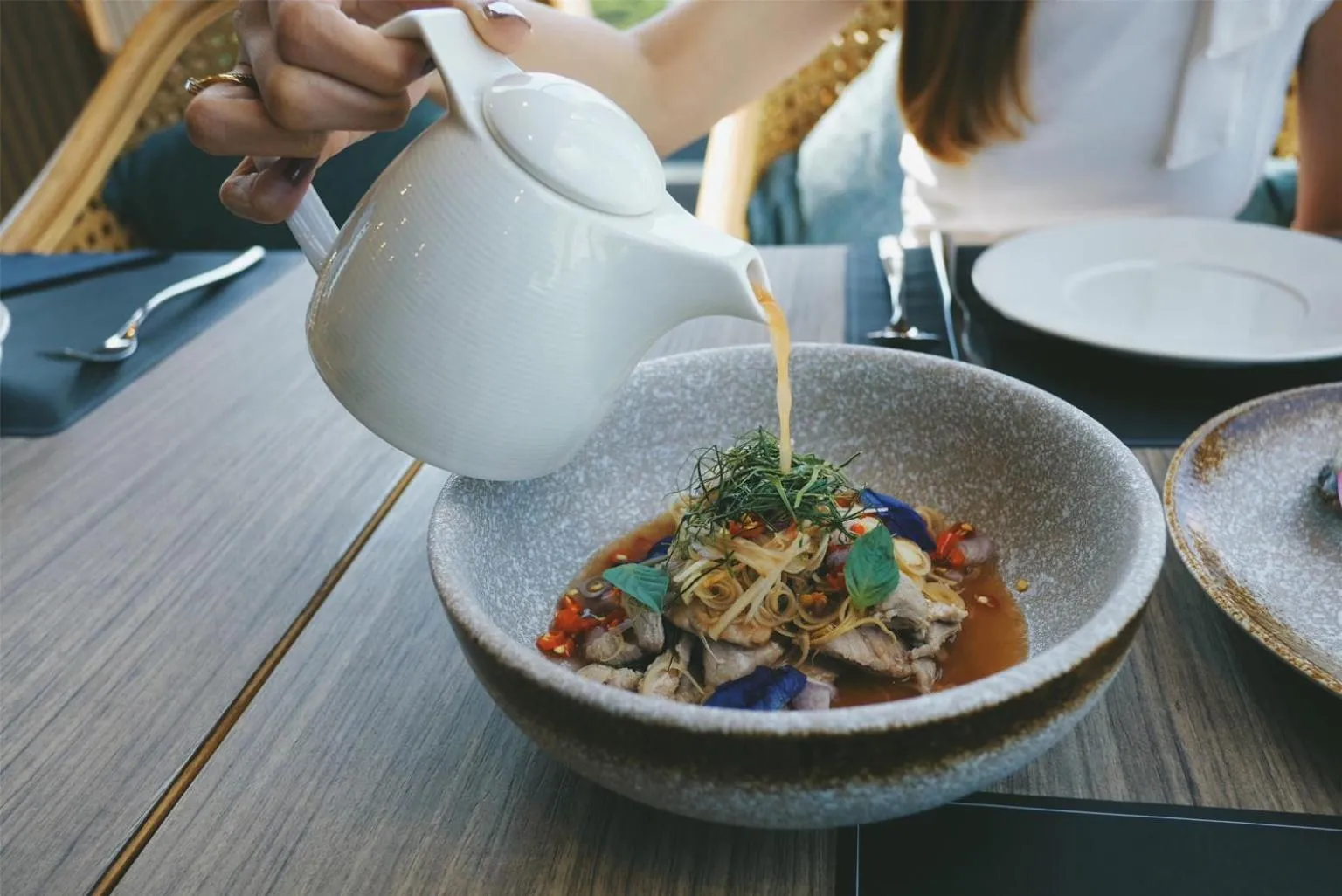 Restaurant/places to eat in Eleven Hotel Bangkok Sukhumvit 11