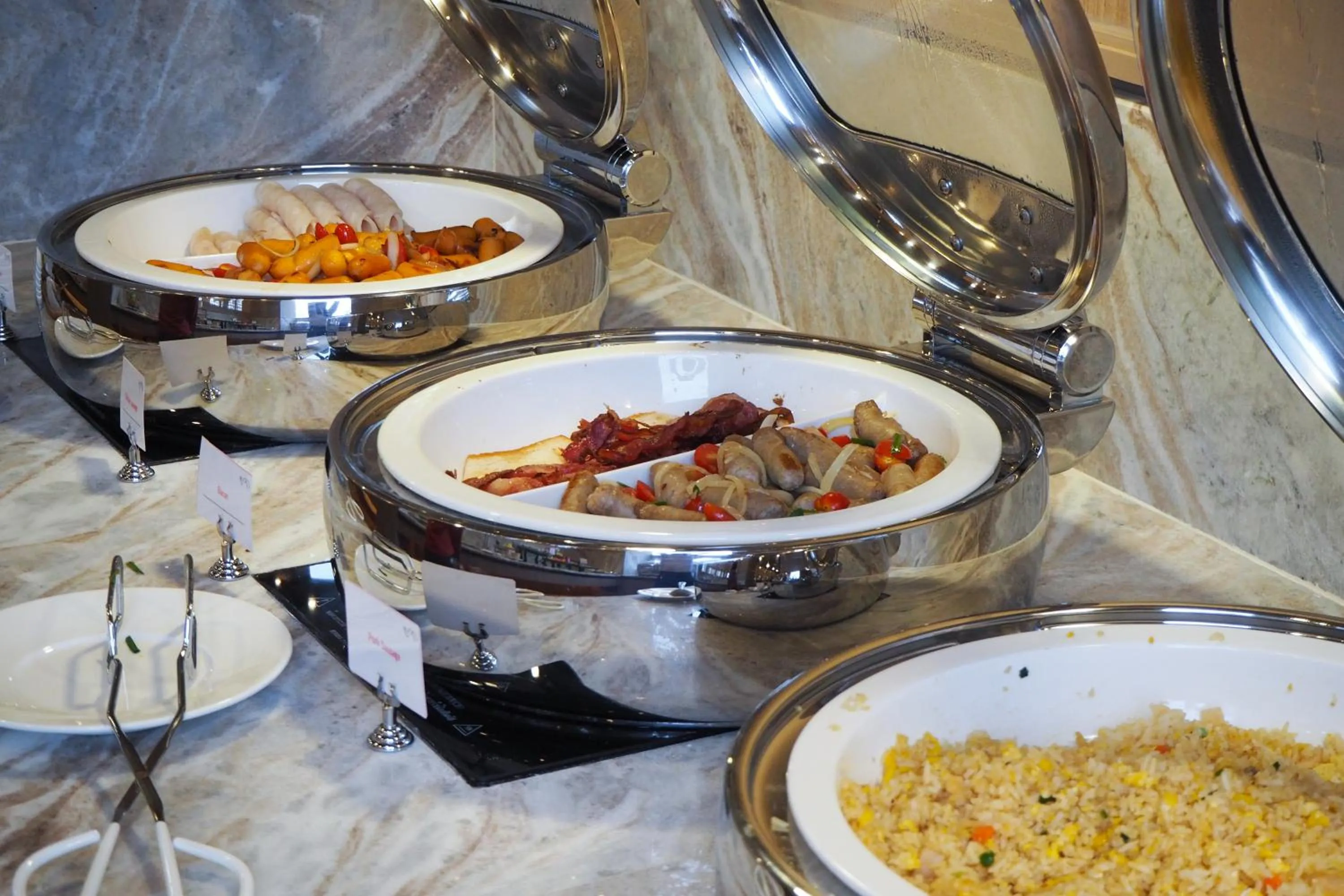 Restaurant/places to eat in Eleven Hotel Bangkok Sukhumvit 11