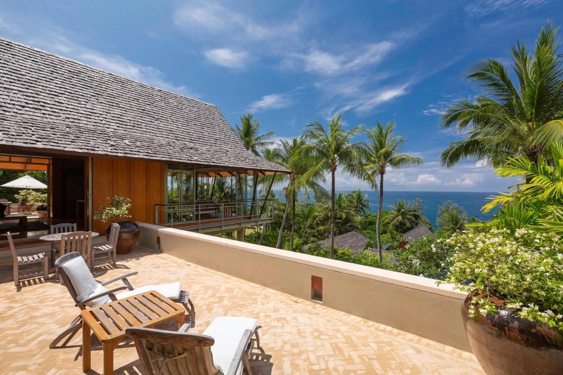 Property building in Villa Praison