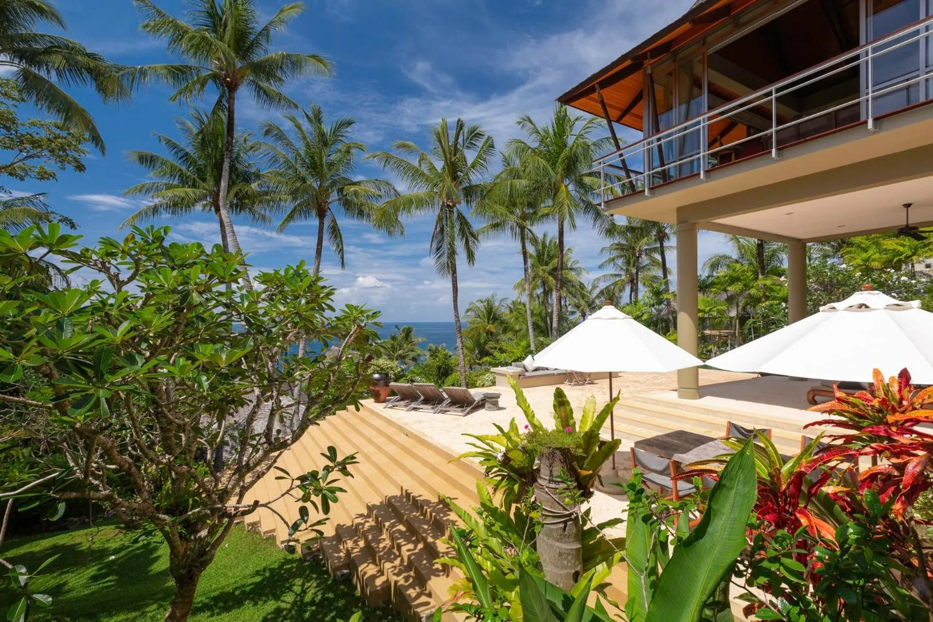 Property building in Villa Praison