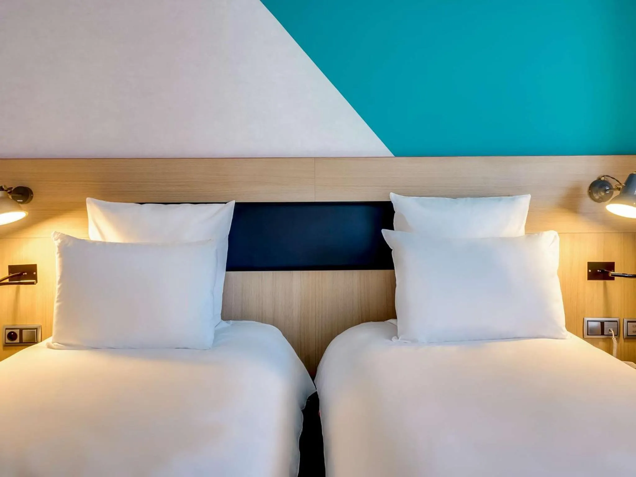 Bed in Mercure Paris Gare De Lyon TGV