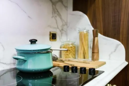 Pantheon Antique Suite