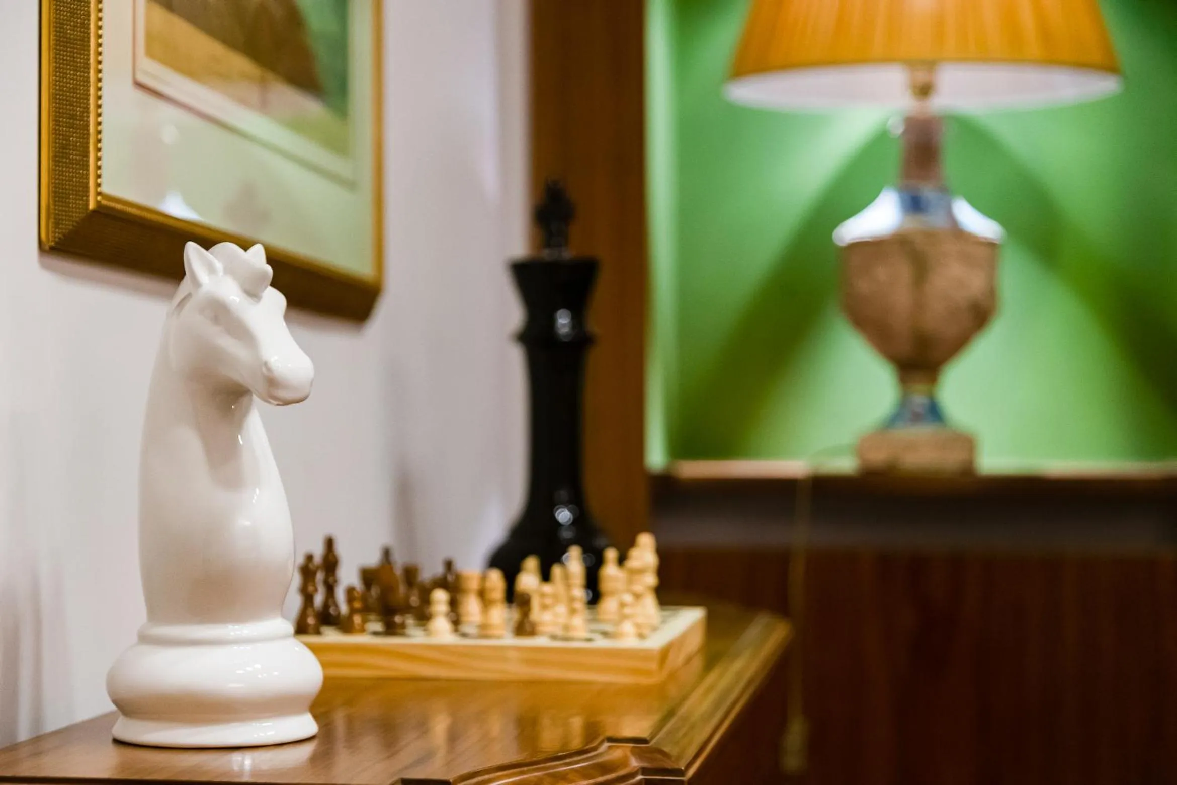 Decorative detail in Pantheon Antique Suite