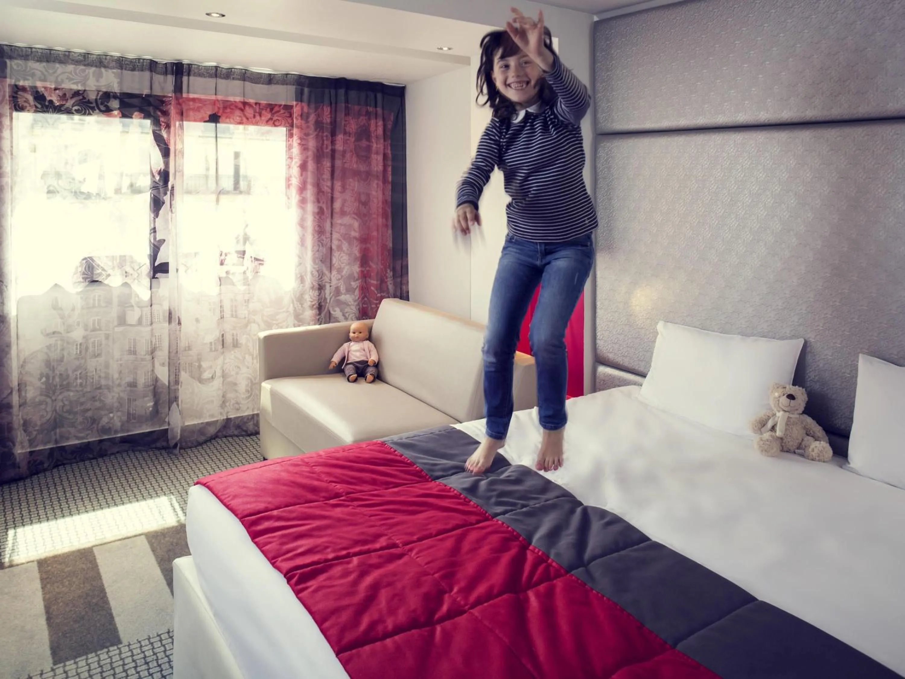 Bedroom, Bed in Mercure Paris Montmartre Sacré Coeur
