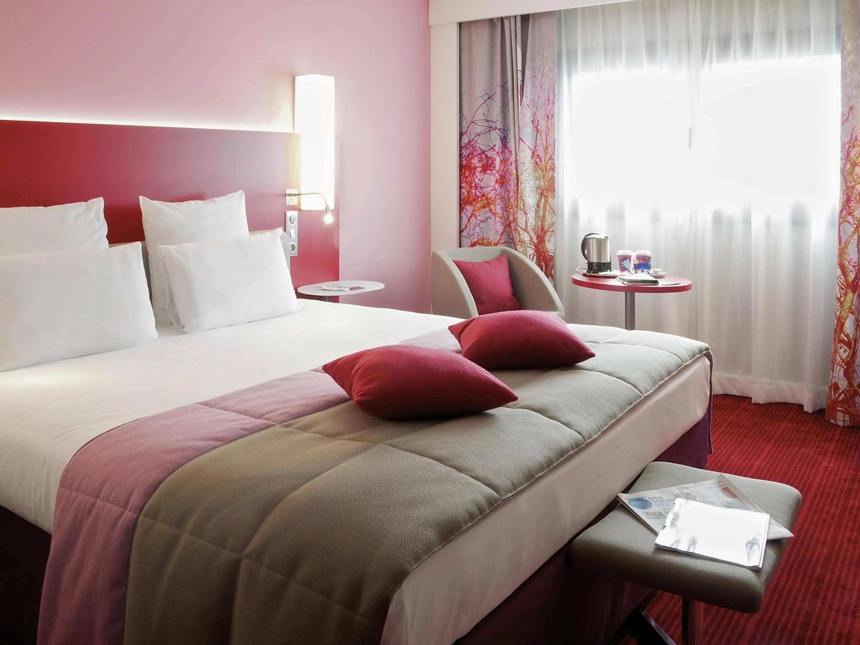 Bedroom, Bed in Mercure Paris Montmartre Sacré Coeur