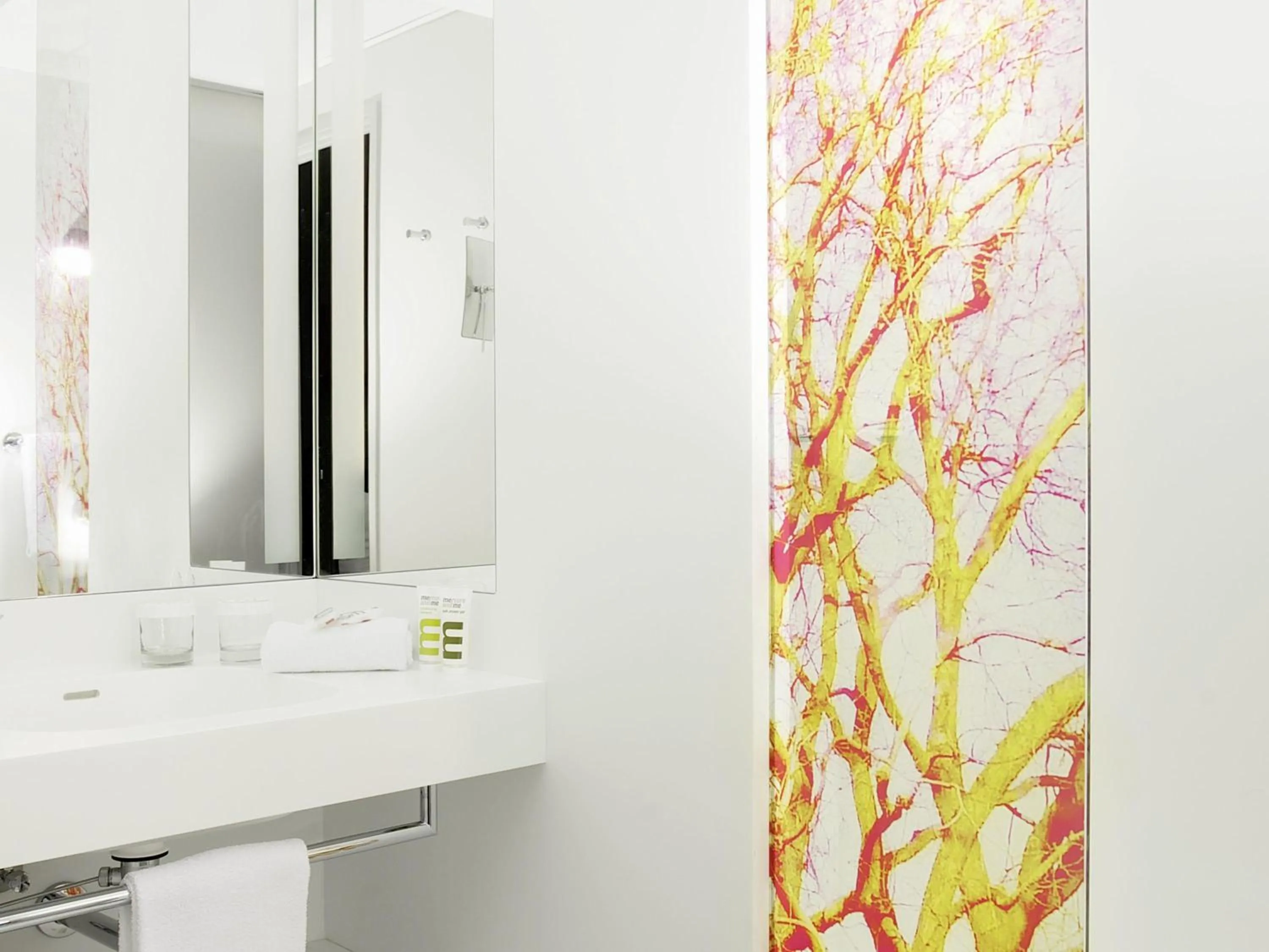 Bedroom in Mercure Paris Montmartre Sacré Coeur