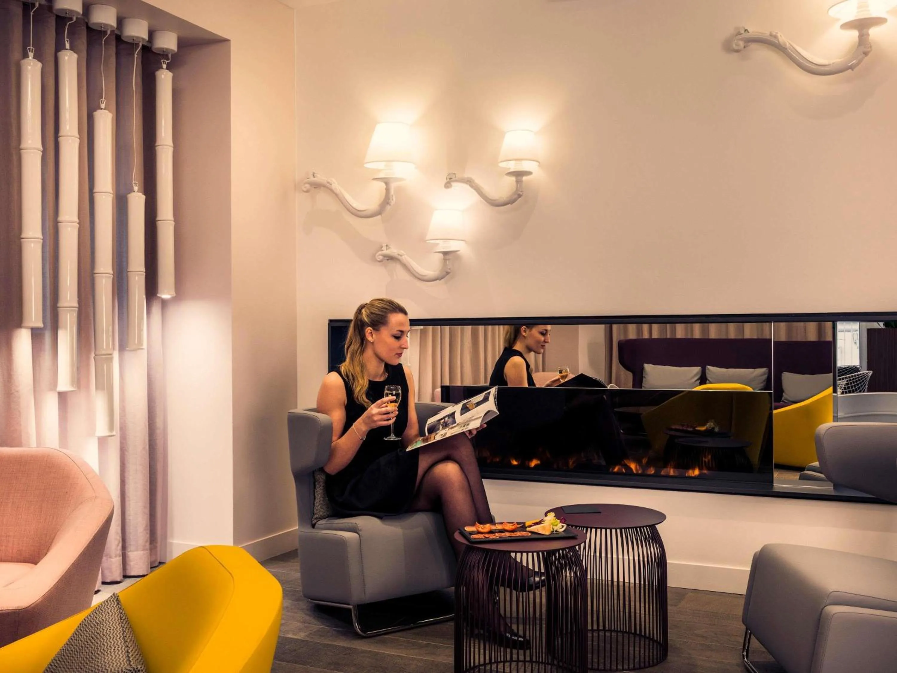 Restaurant/places to eat in Mercure Paris Montmartre Sacré Coeur