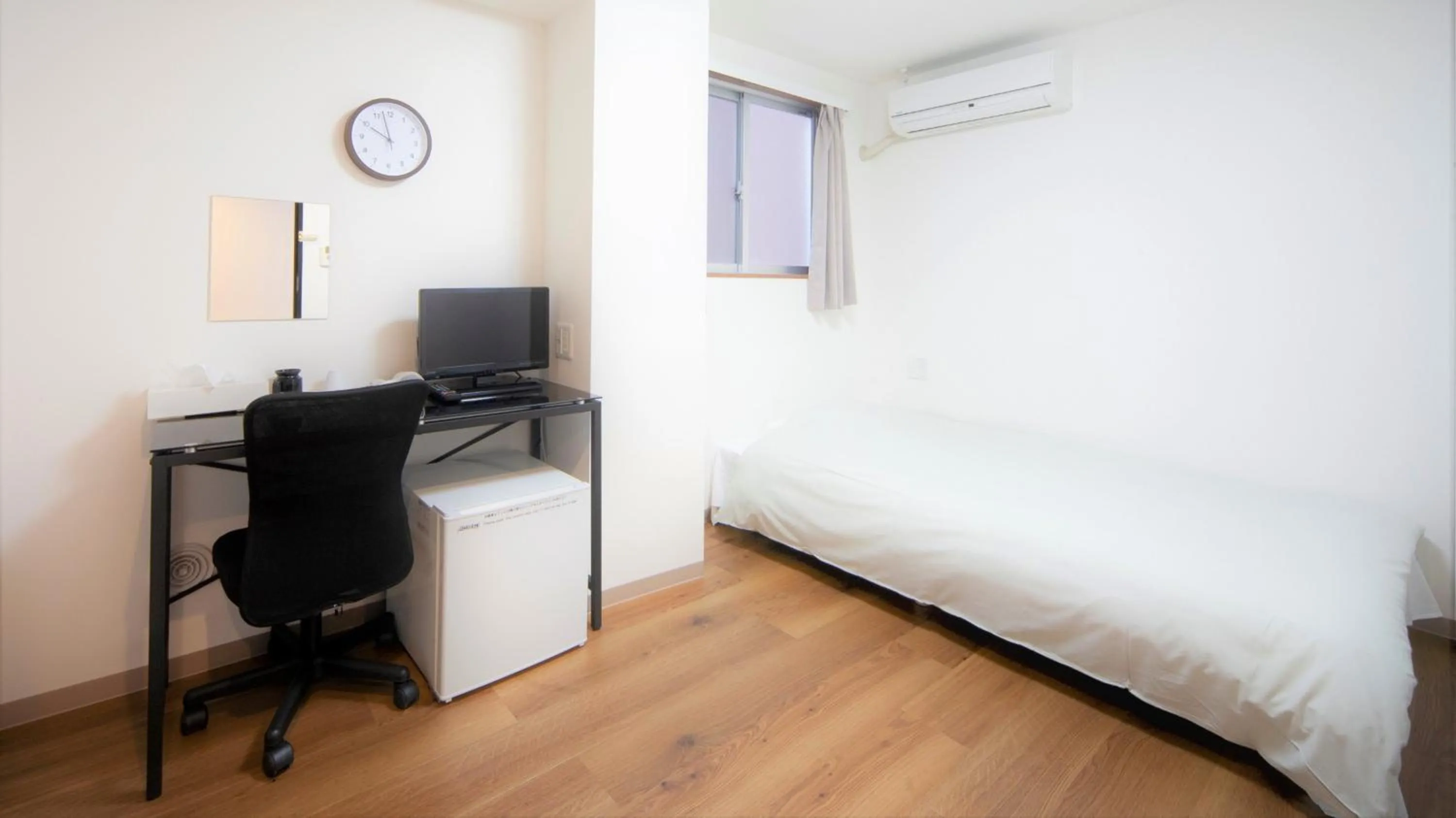 TV and multimedia, Bed in Hotel Chuo Bridge