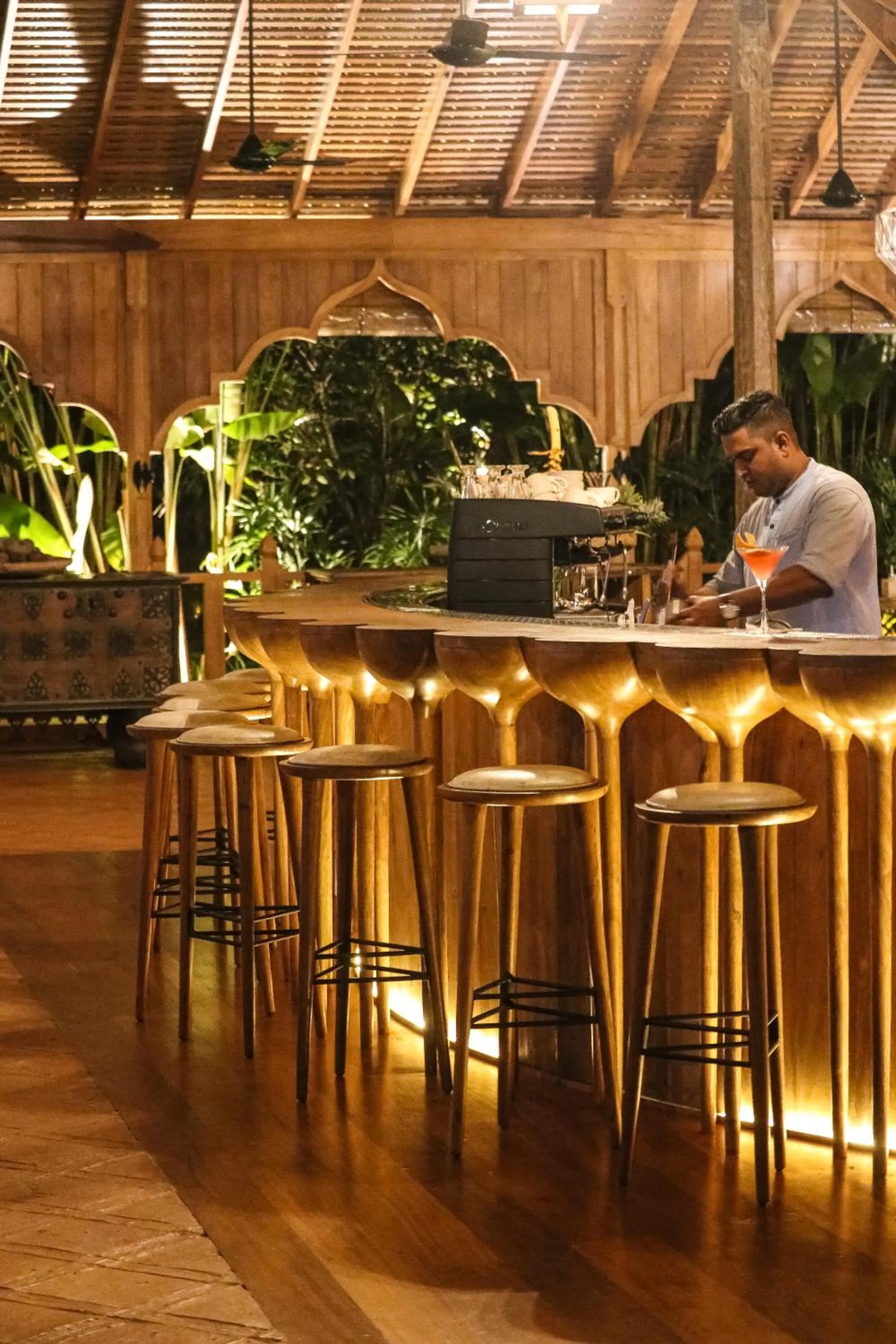 Restaurant/places to eat in Malabar Hill