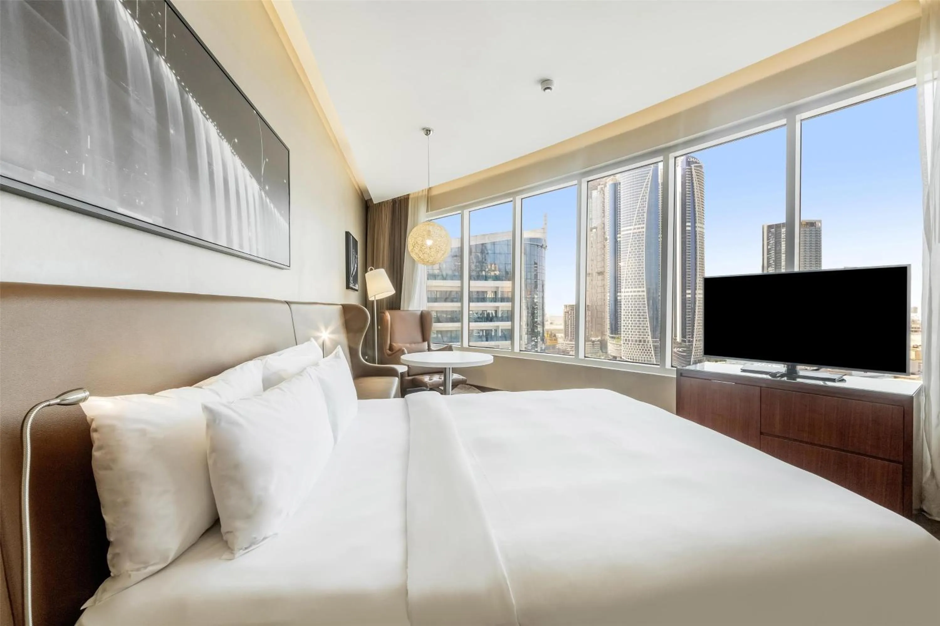 Bedroom, Bed in Radisson Blu Hotel, Dubai Canal View