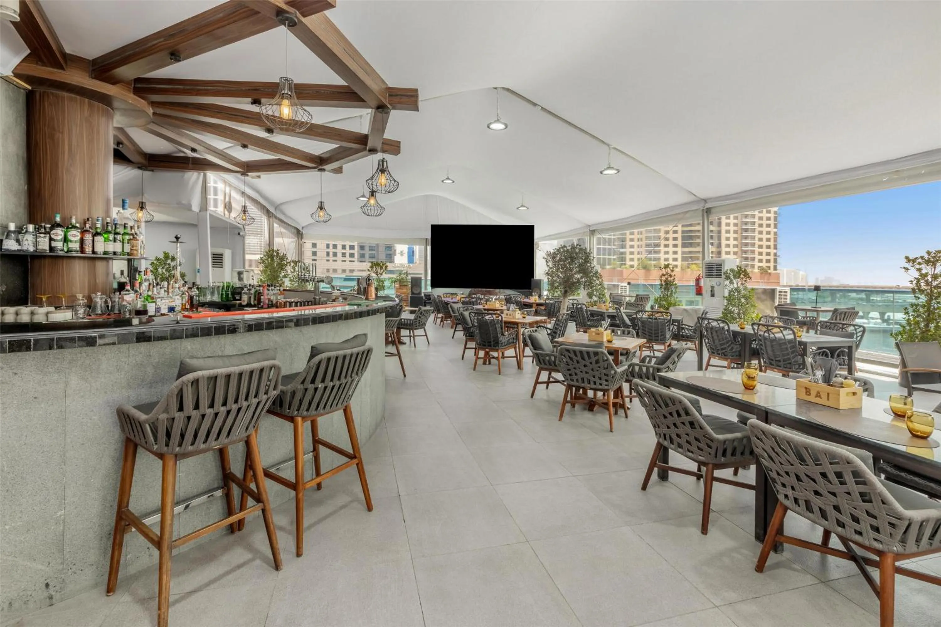 Lounge or bar in Radisson Blu Hotel, Dubai Canal View