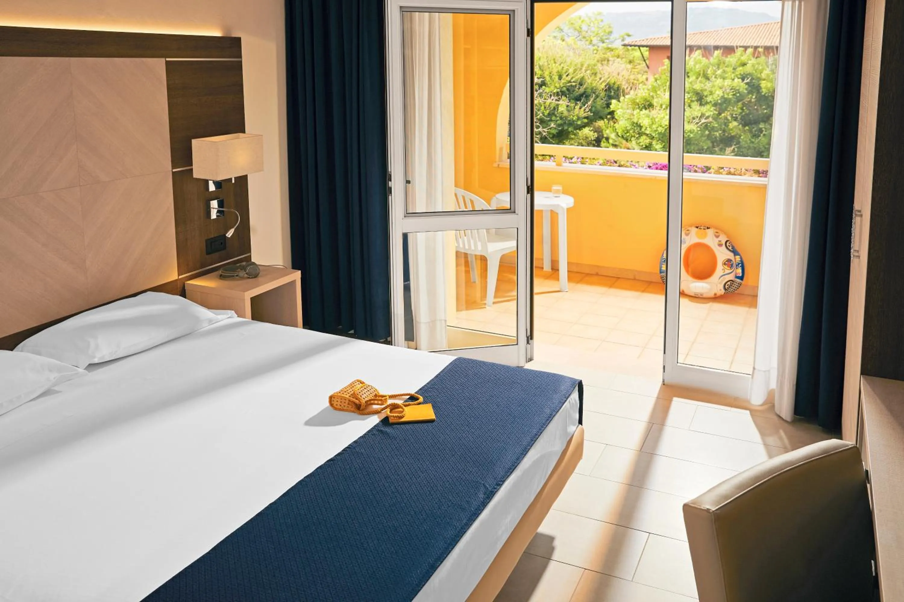 Bedroom, Bed in TUI MAGIC LIFE Calabria - All Inclusive
