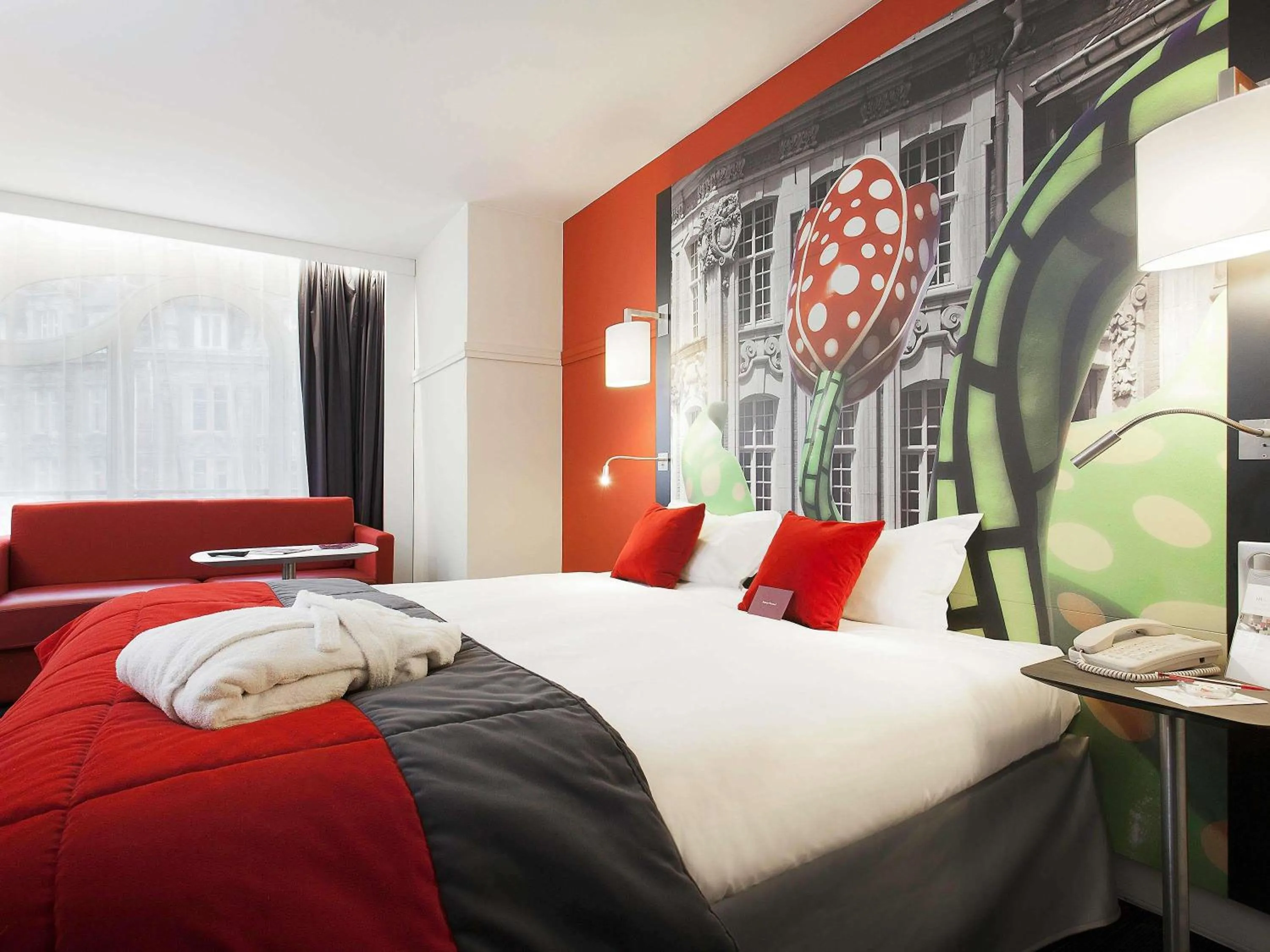 Bedroom, Bed in Mercure Lille Centre Grand Place