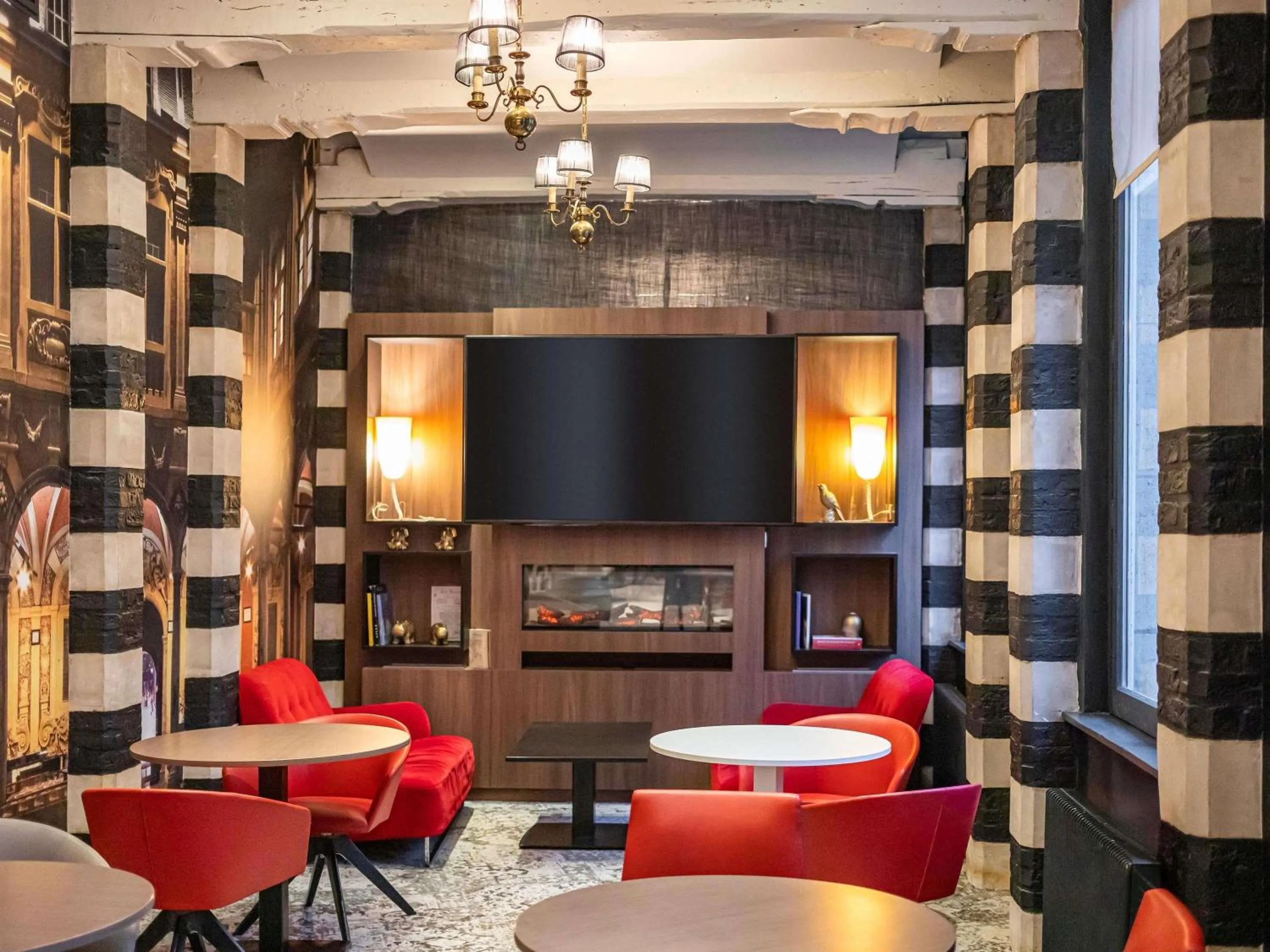 Lounge or bar in Mercure Lille Centre Grand Place