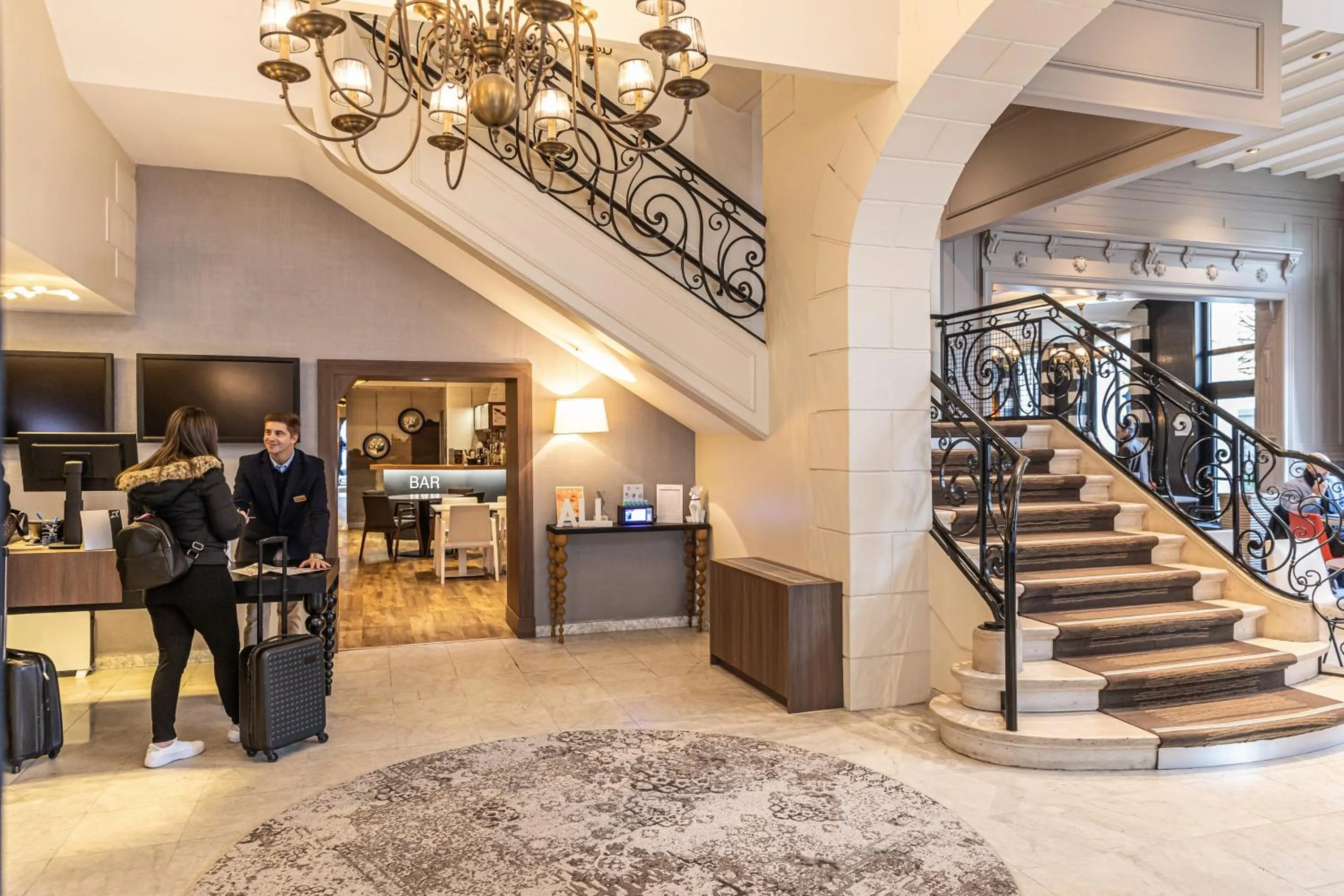 Lobby or reception in Mercure Lille Centre Grand Place