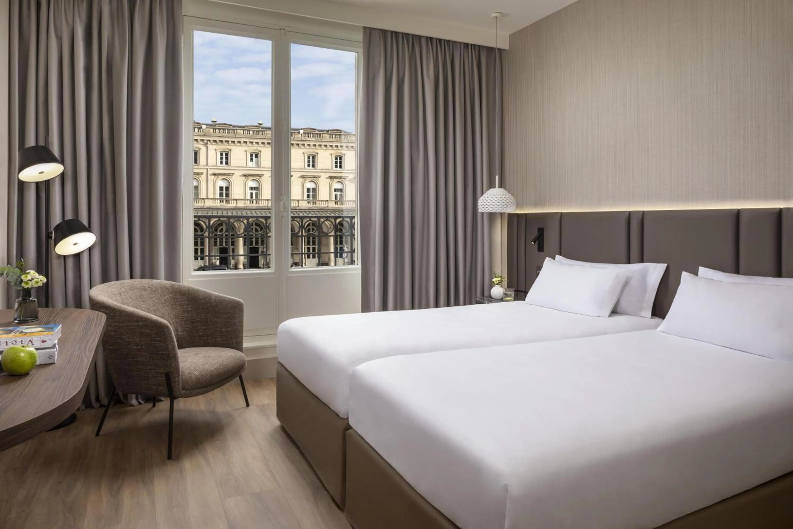 View (from property/room), Bed in NH Paris Gare de l'Est