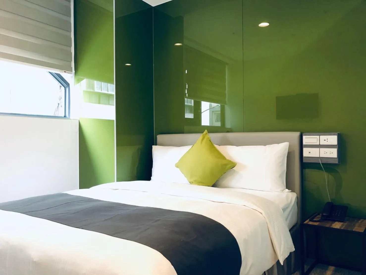 Bed in T.O. Hotel - Taipei station