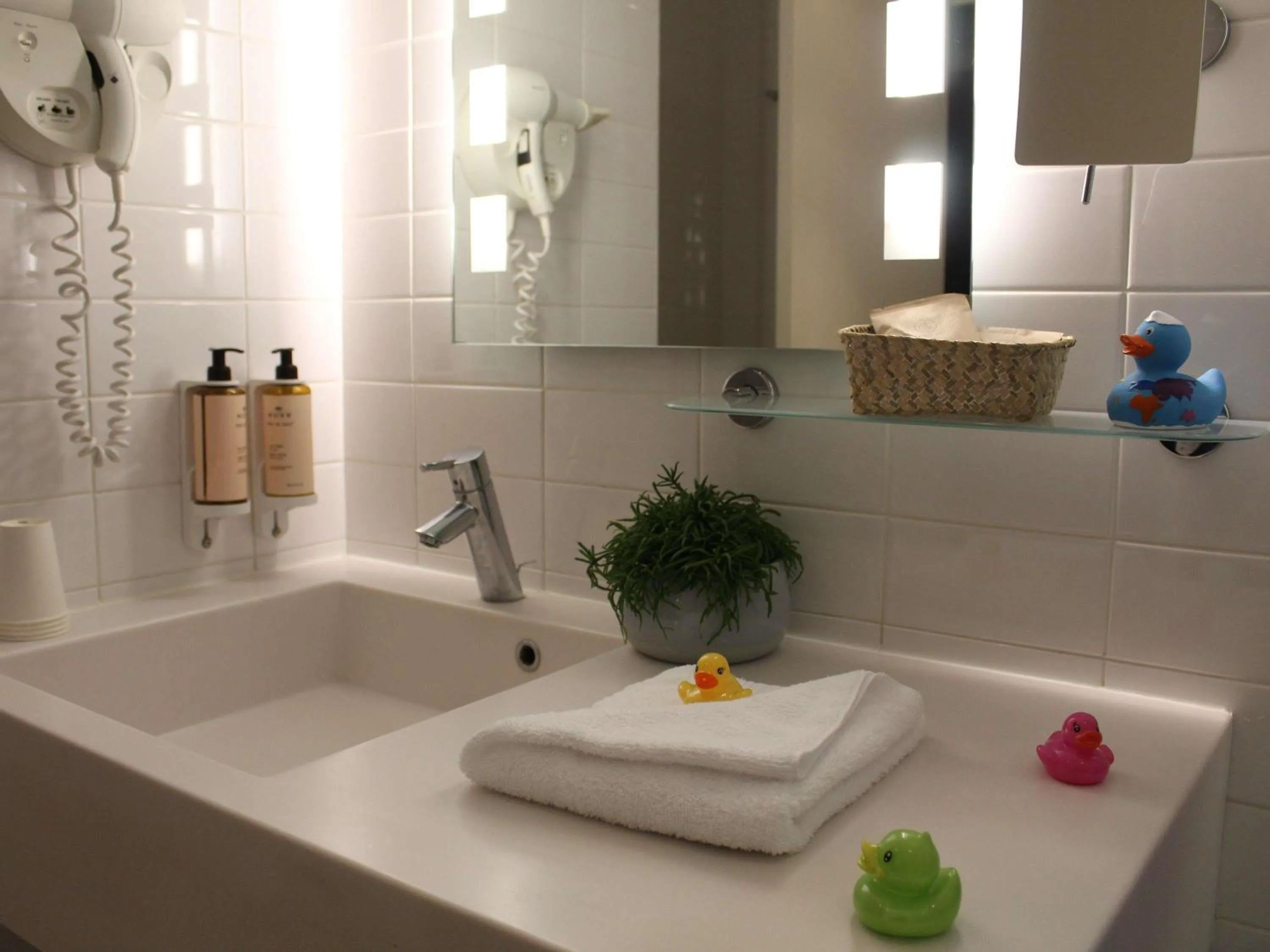 Bedroom in Mercure Toulouse Centre Saint-Georges