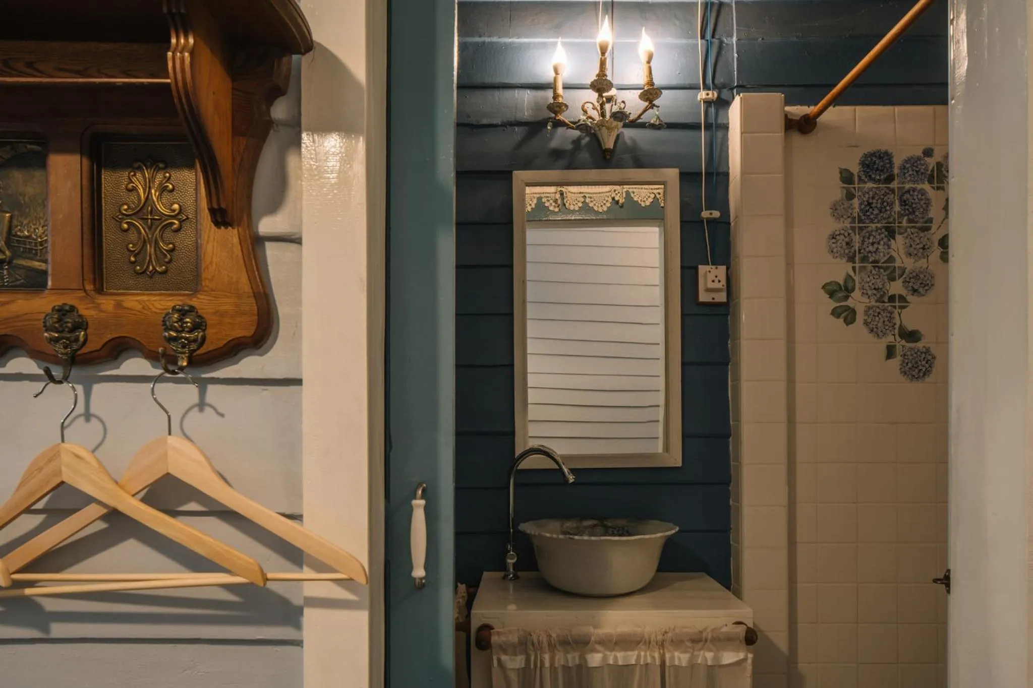 Bathroom in Lhong Yaowarat hostel