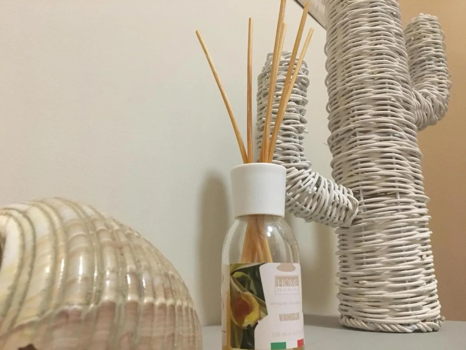 Decorative detail in B&B Amores