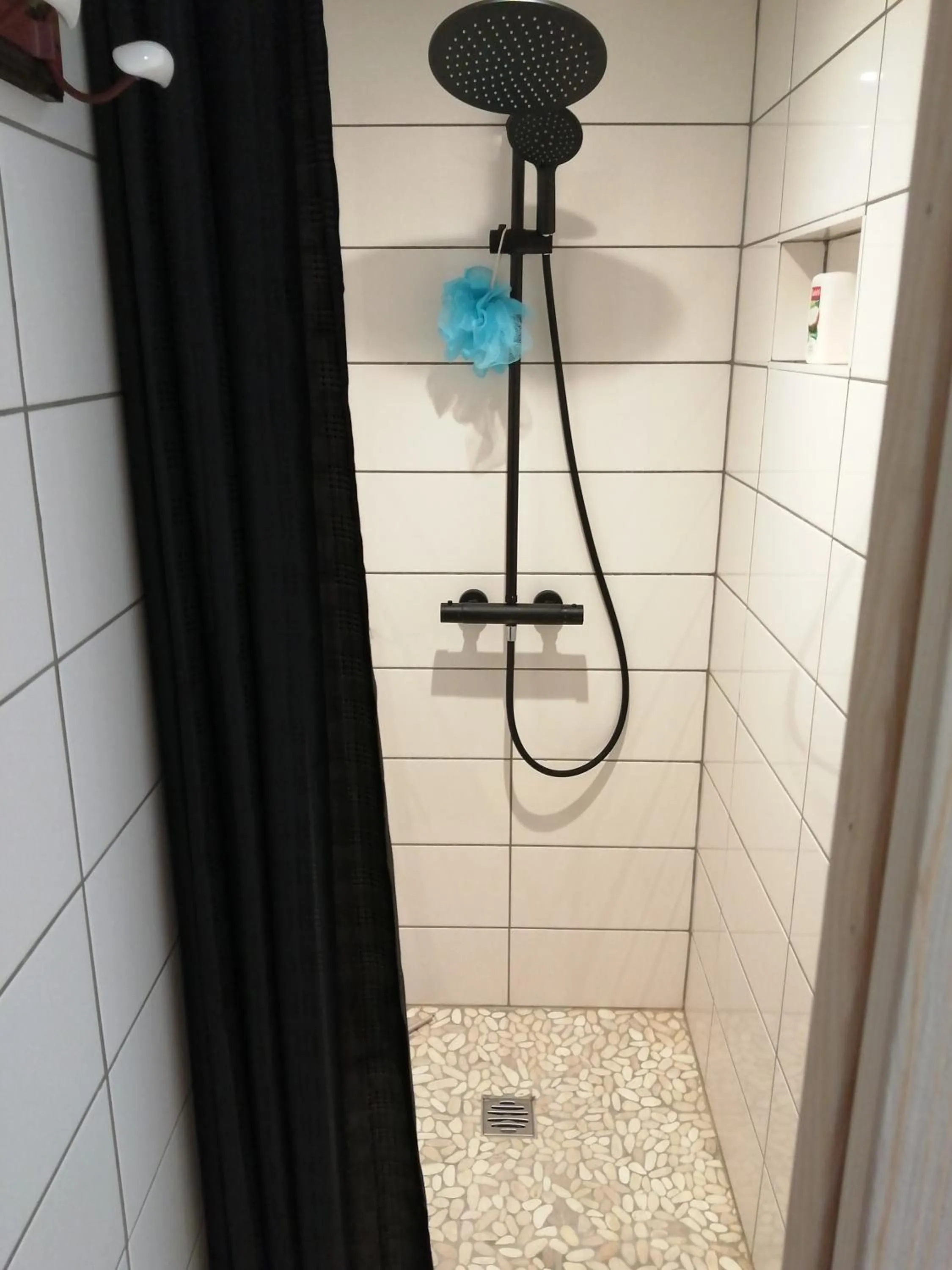 Bathroom in Chambres d'hôtes le Clos de la Presle