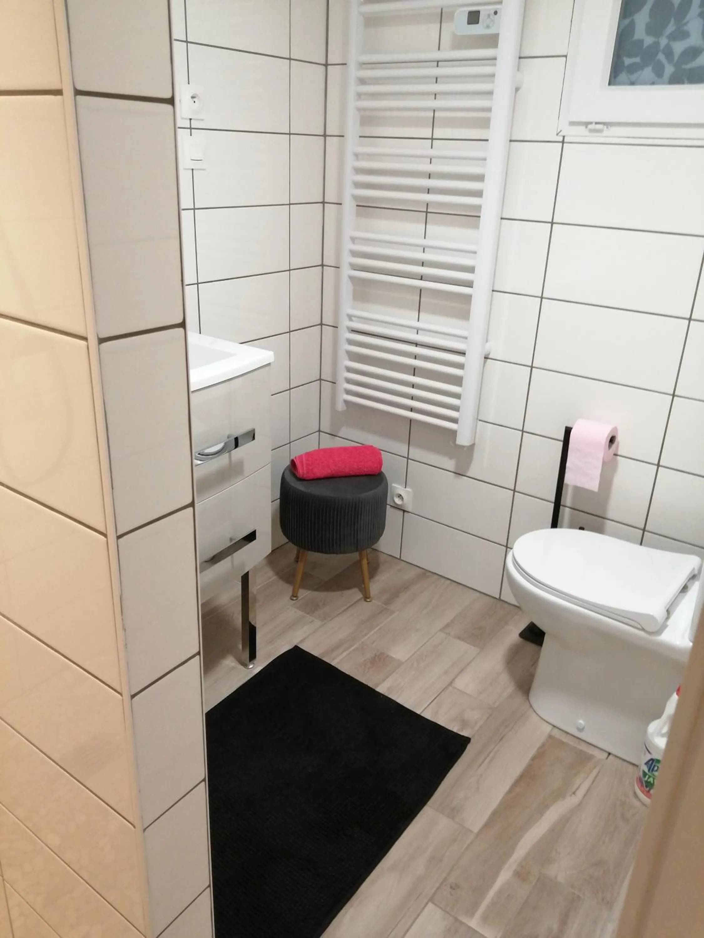 Toilet in Chambres d'hôtes le Clos de la Presle