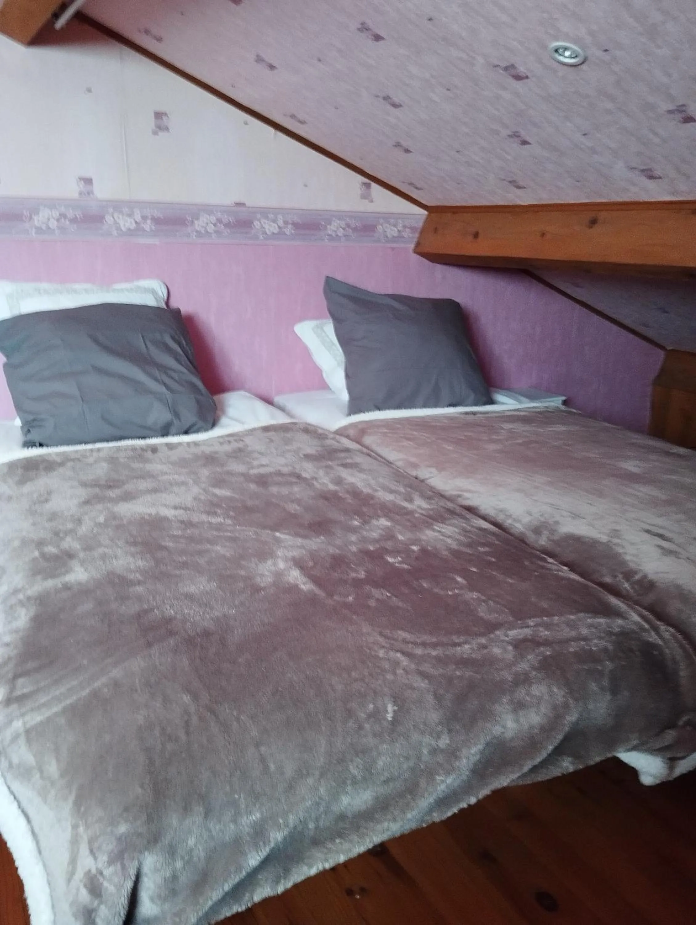 Bed in Chambres d'hôtes le Clos de la Presle