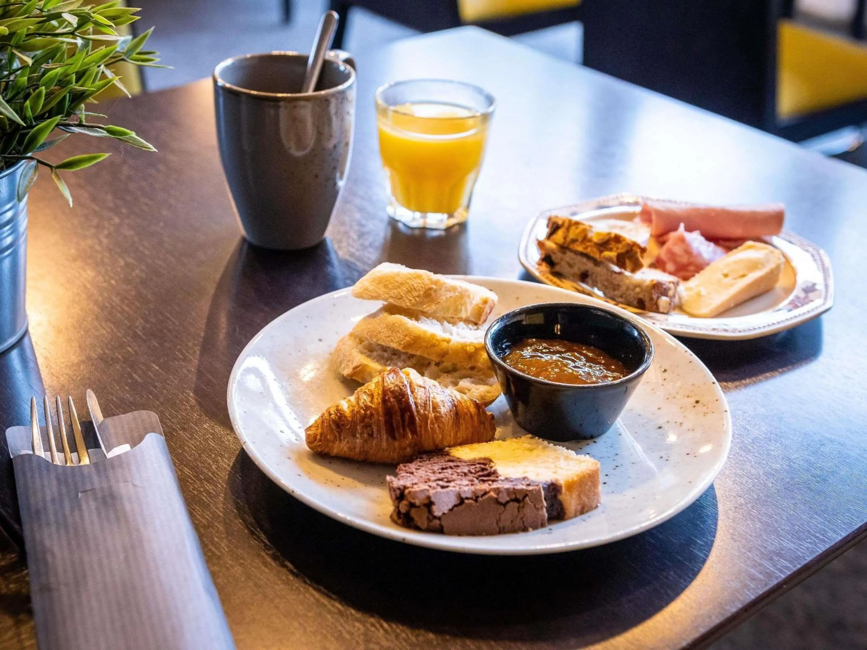 Breakfast in Novotel Mulhouse Bâle Fribourg