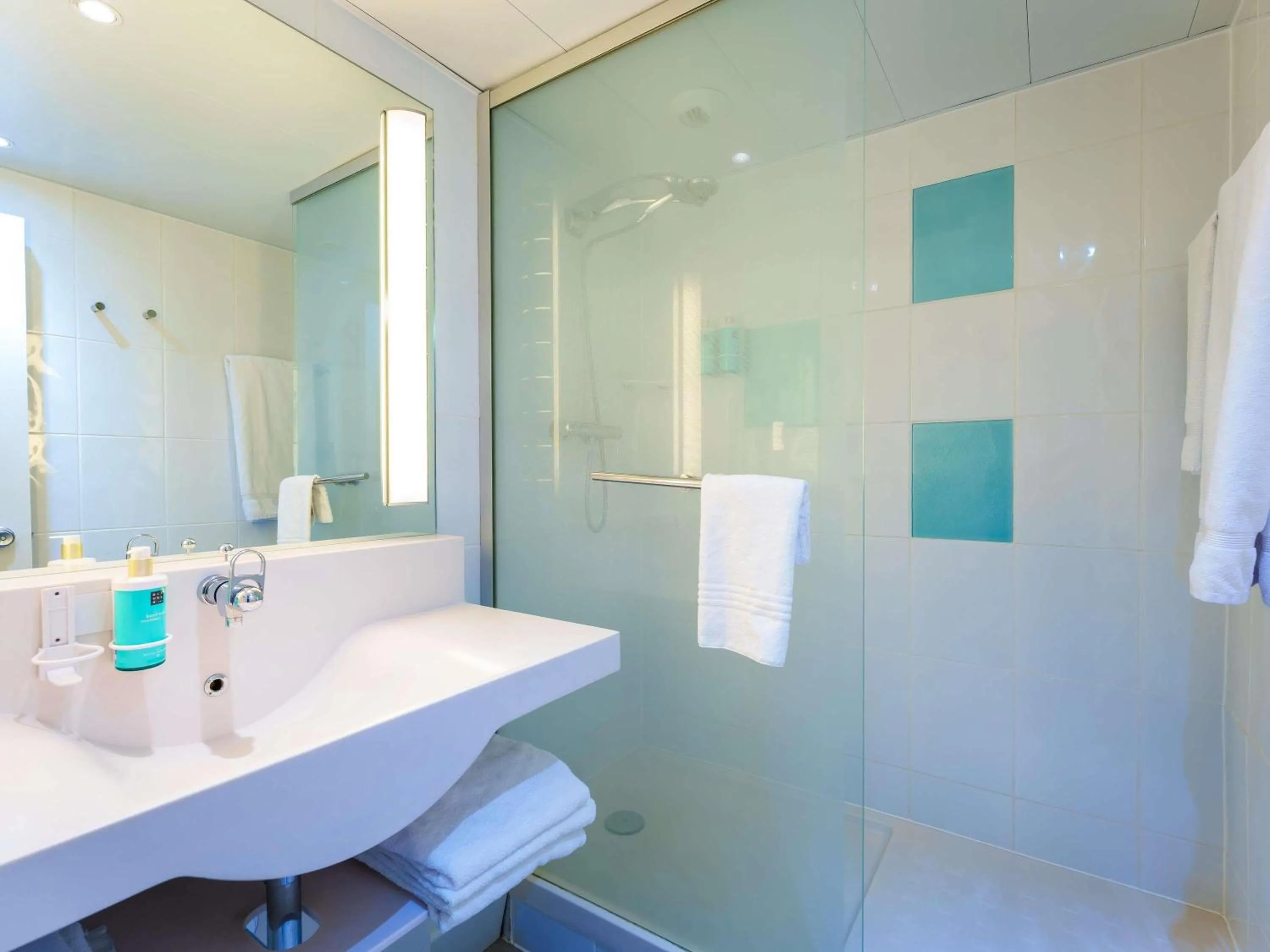 Bedroom in Novotel Mulhouse Bâle Fribourg