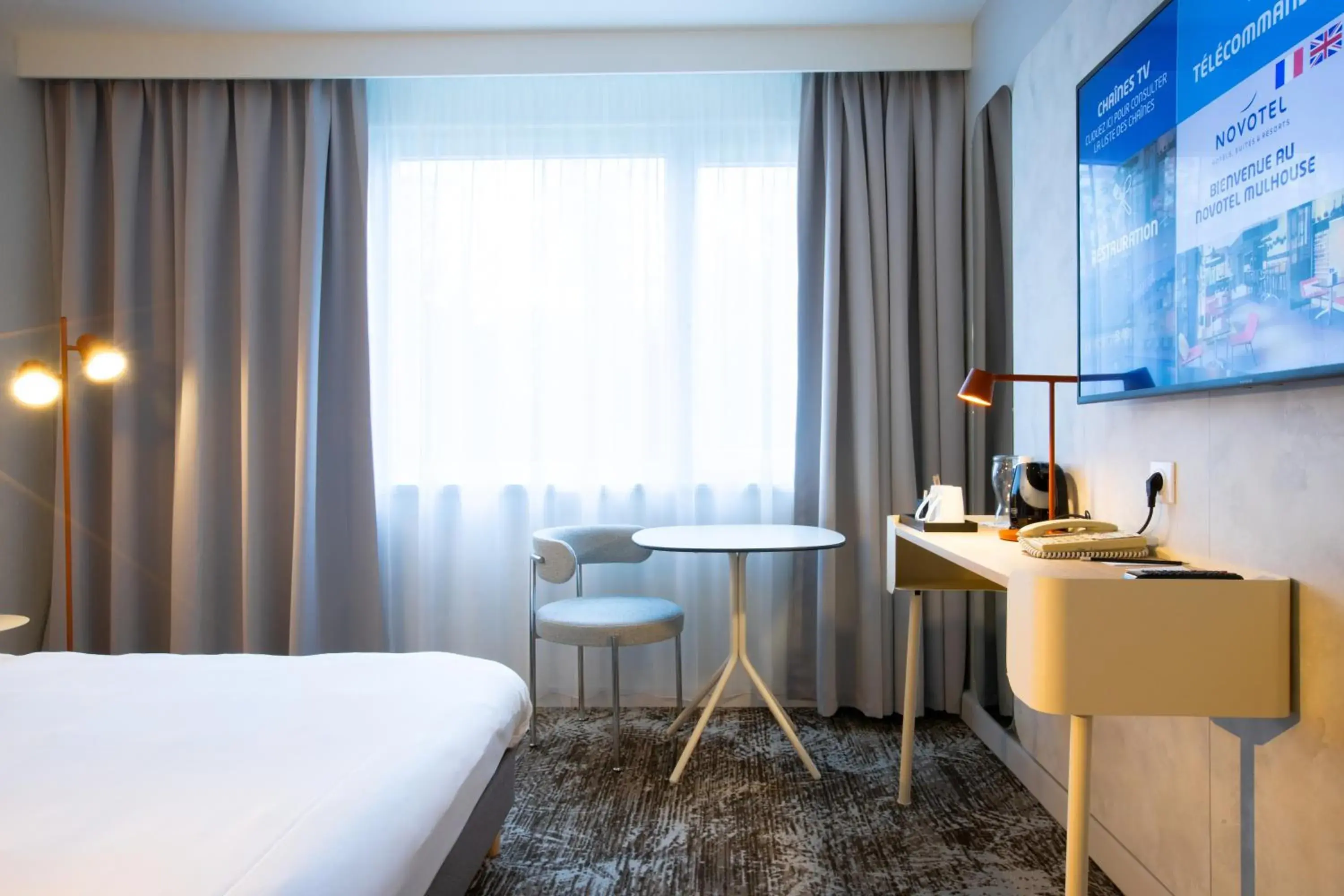 Standard Twin Room with Sofa in Novotel Mulhouse Bâle Fribourg Standard Twin Room with Sofa in Novotel Mulhouse Bâle Fribourg