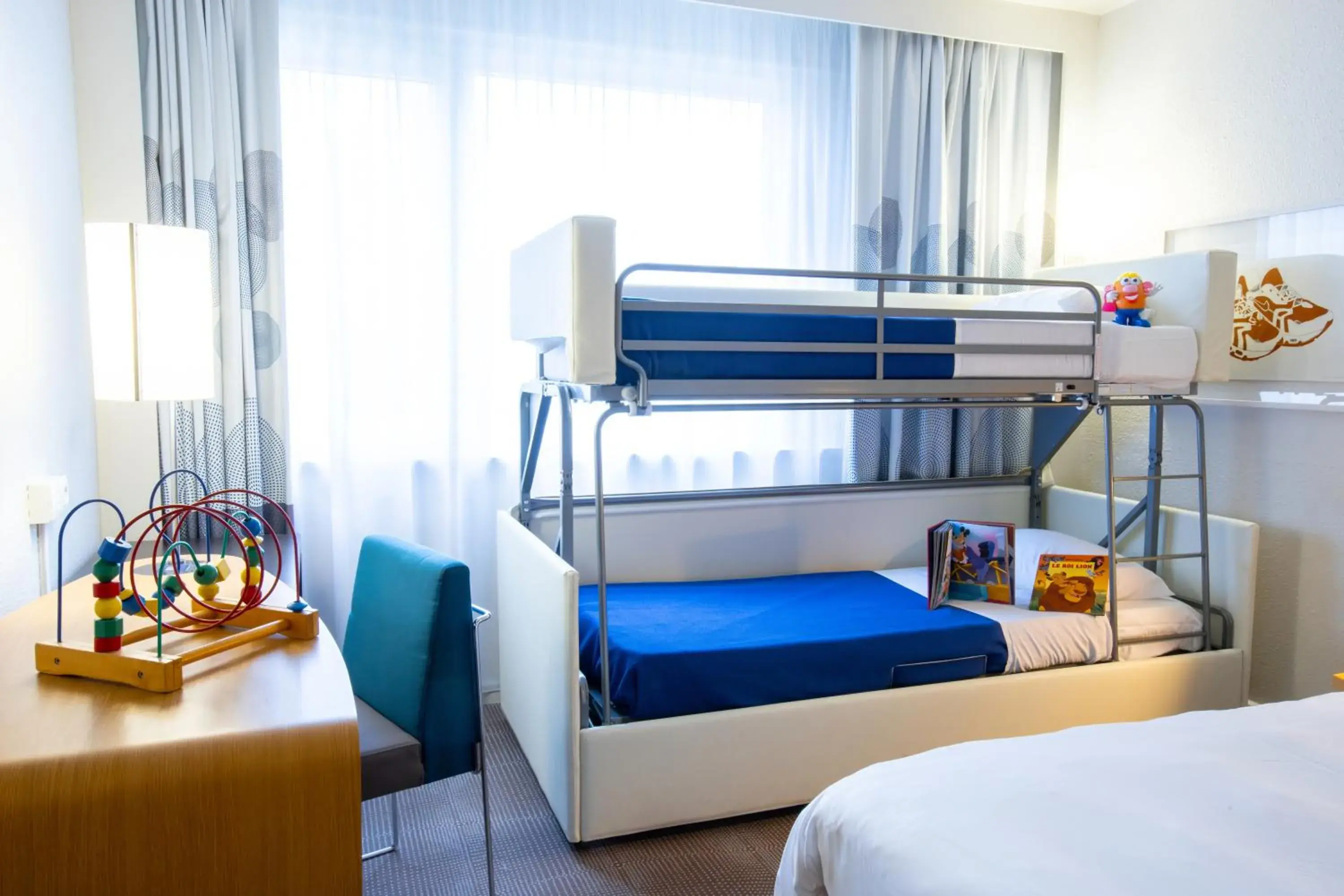 Standard Double Room with Bunk Bed in Novotel Mulhouse Bâle Fribourg Standard Double Room with Bunk Bed in Novotel Mulhouse Bâle Fribourg