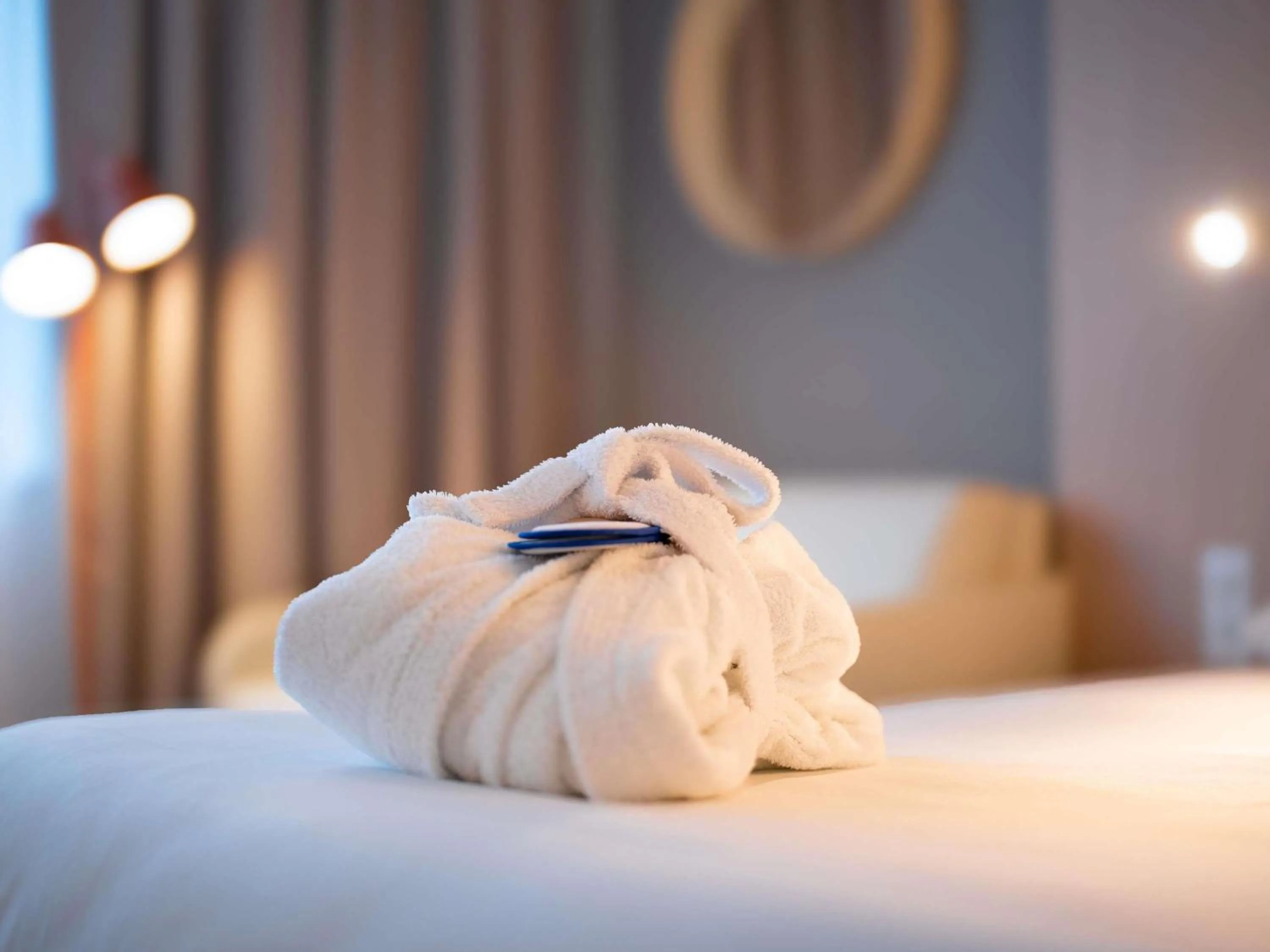 Bedroom, Bed in Novotel Mulhouse Bâle Fribourg