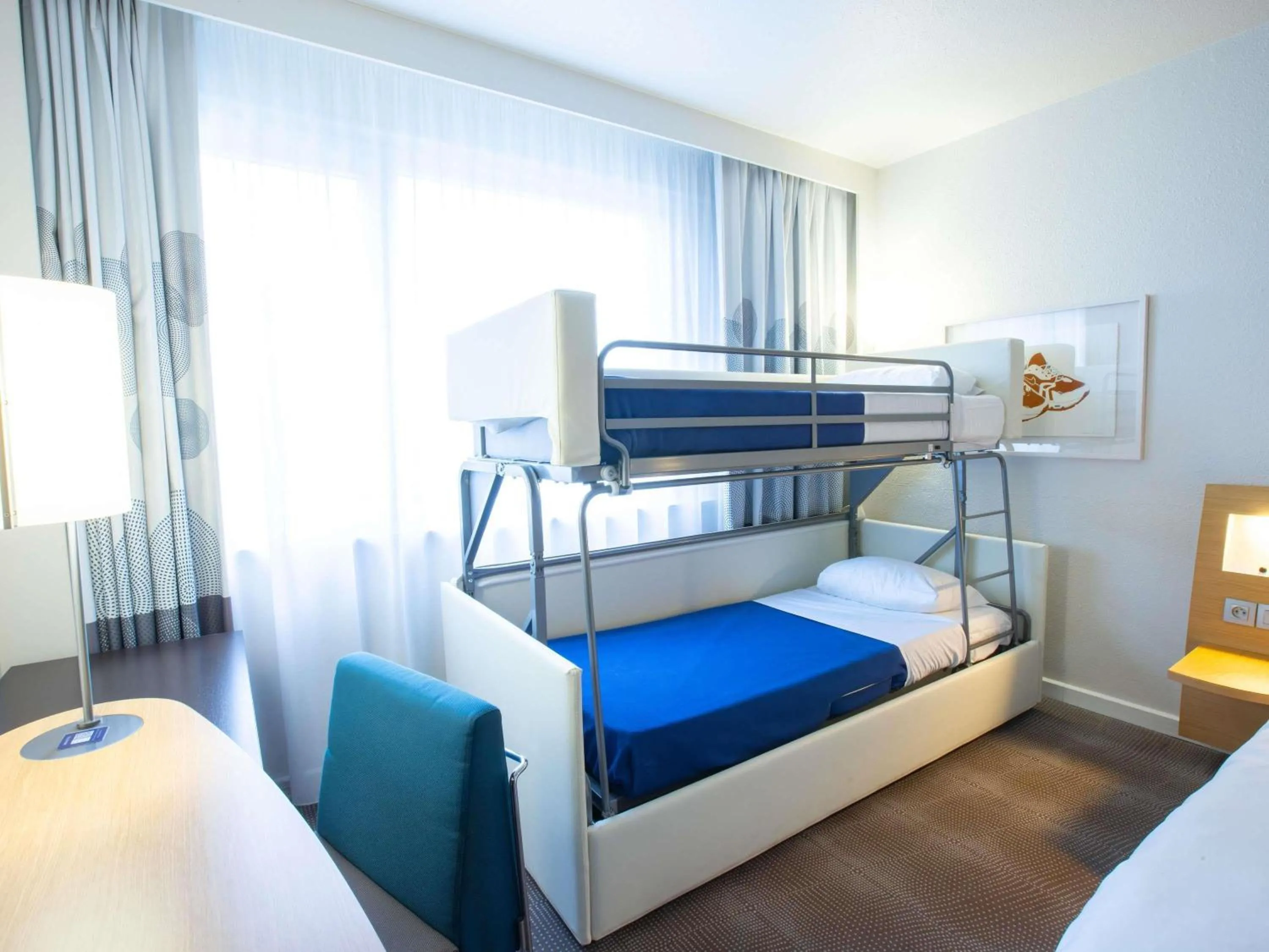 Property building, Bed in Novotel Mulhouse Bâle Fribourg