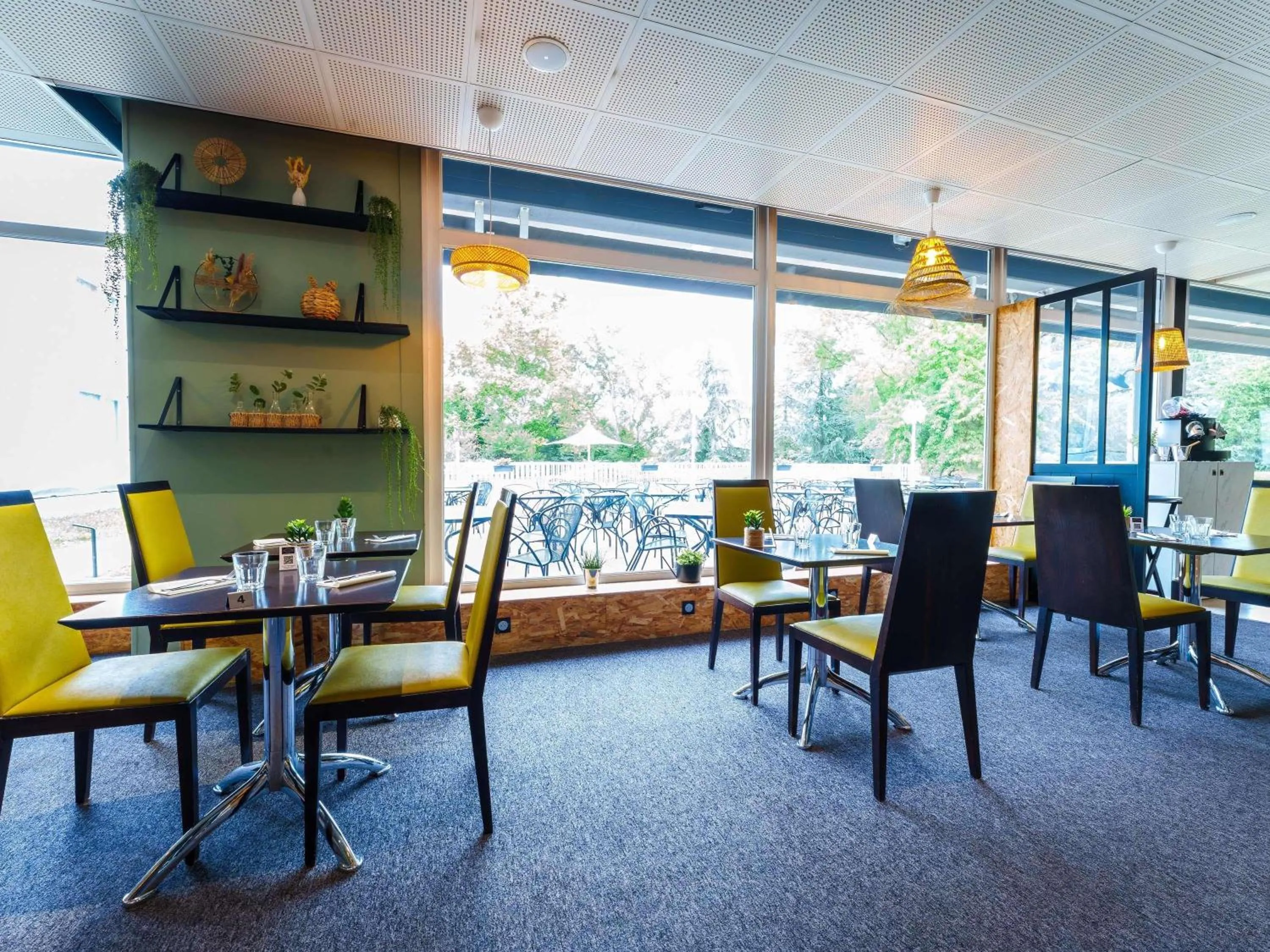 Restaurant/places to eat in Novotel Mulhouse Bâle Fribourg