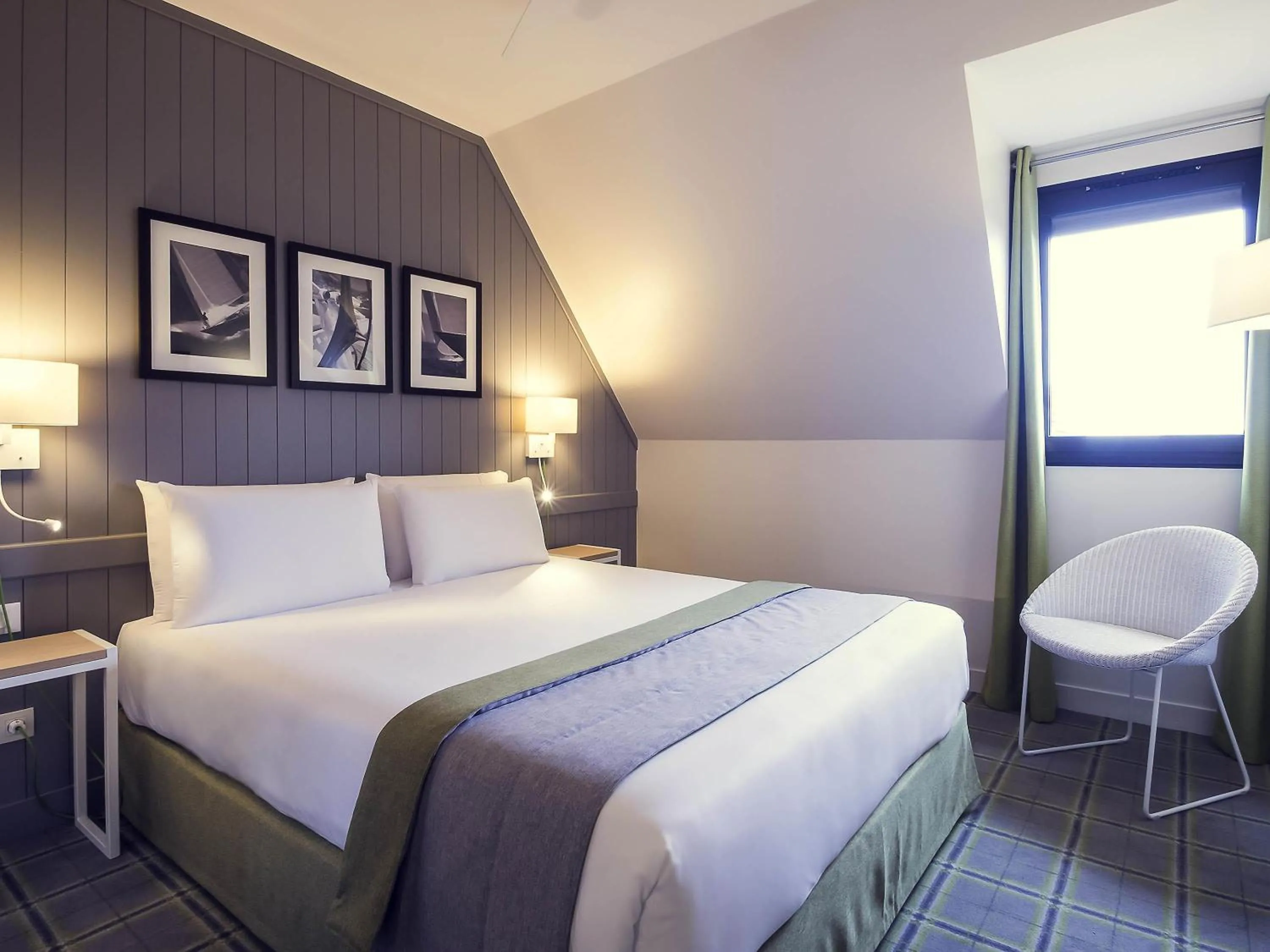 Bedroom, Bed in Mercure Deauville Centre