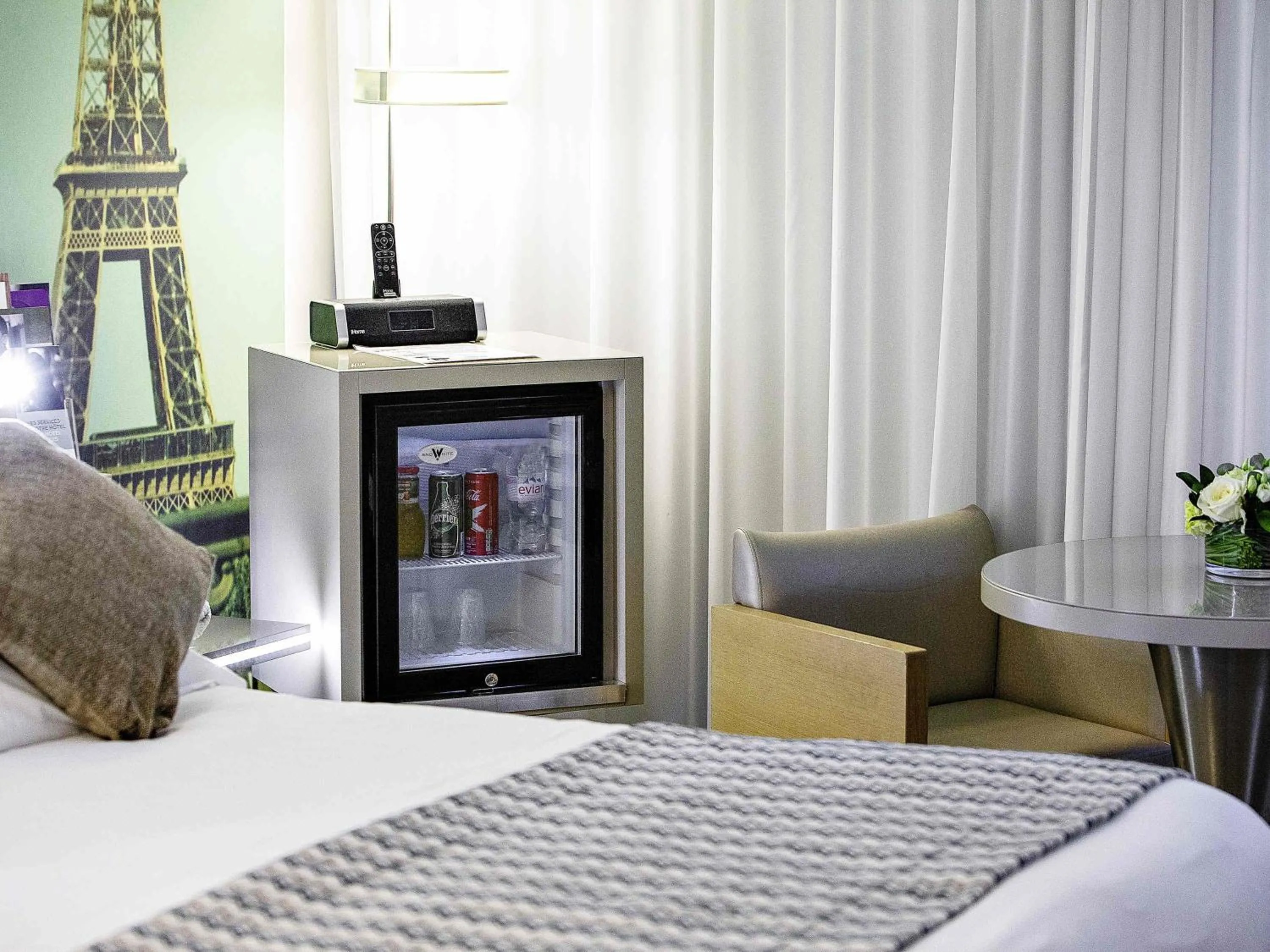 Bedroom, Bed in Mercure Paris Vaugirard Porte De Versailles